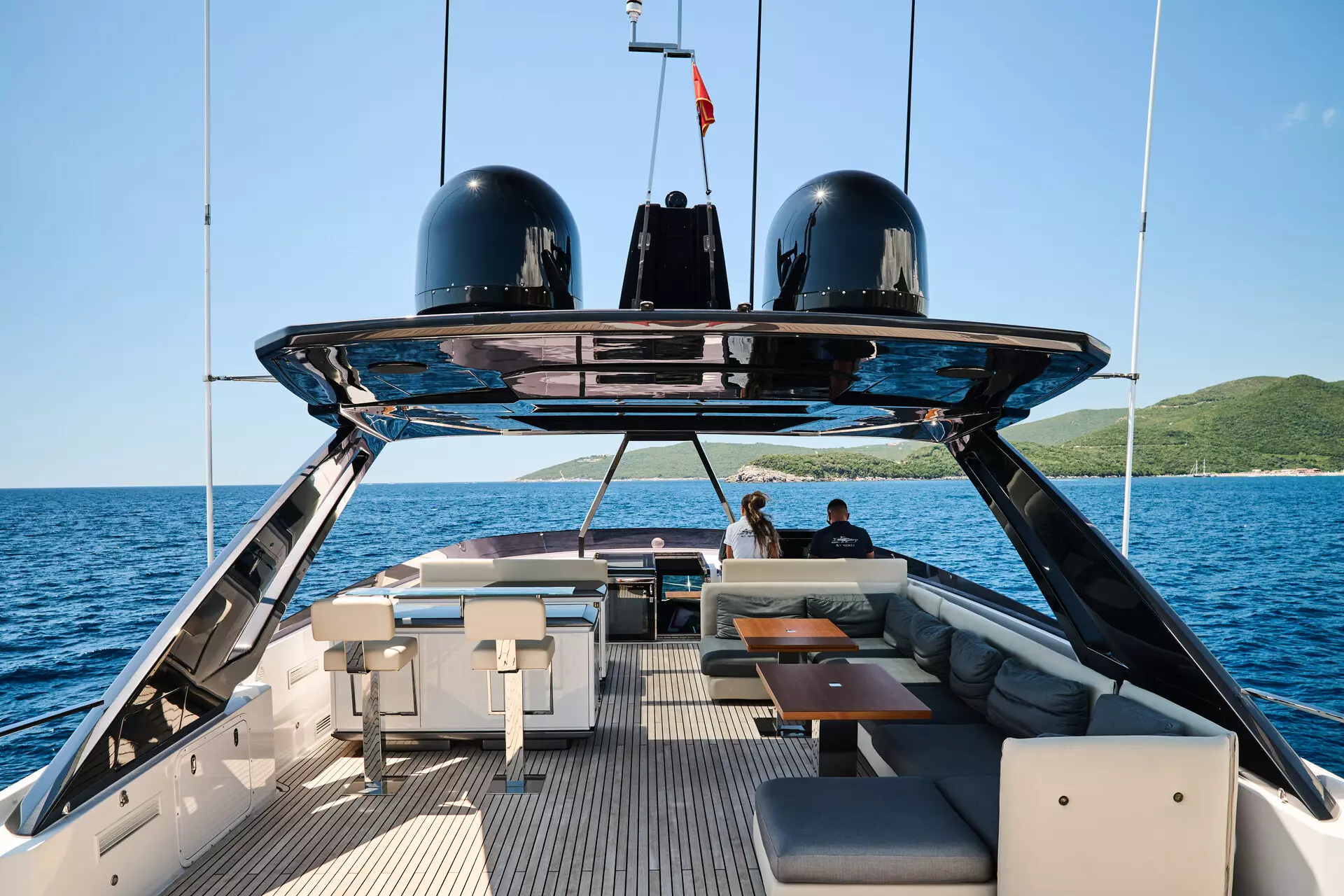 12-Madra-II-flybridge_.jpg