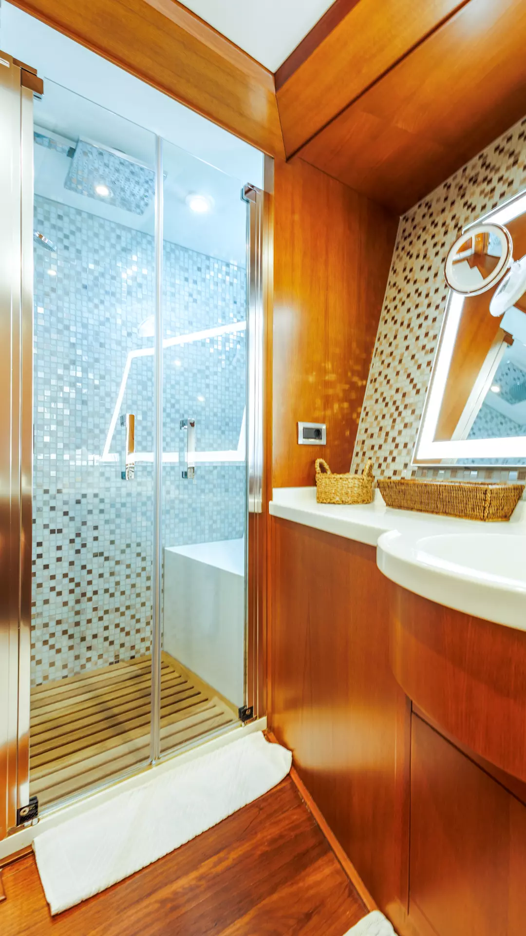 24-SAN-LIMI-VIP-cabin-bathroom_.jpg