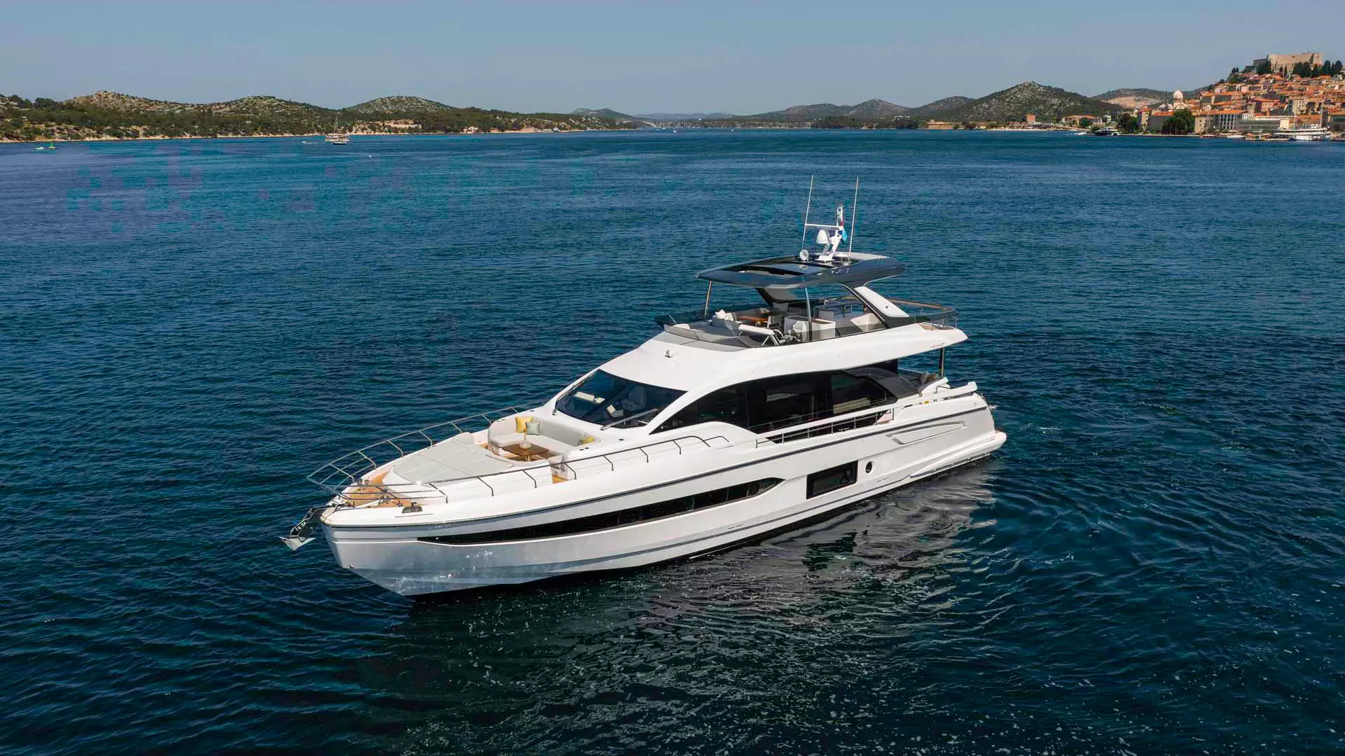 01- Prewi - portside- view.JPG
