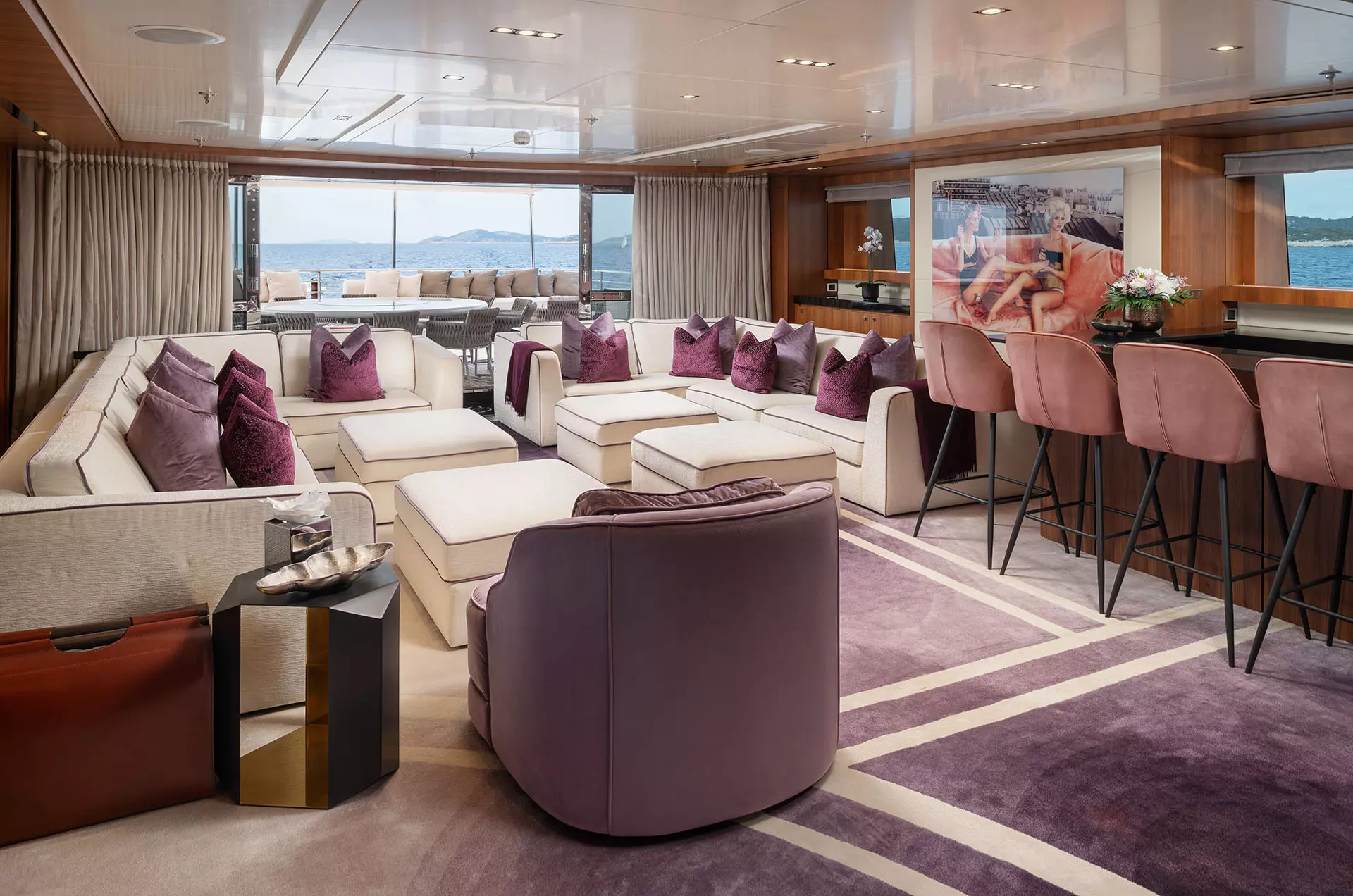 Bridge deck saloon (1).jpg
