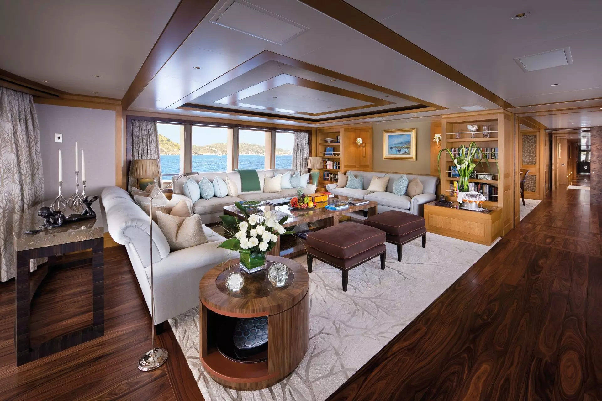 08-LadyBritt -main saloon.jpg