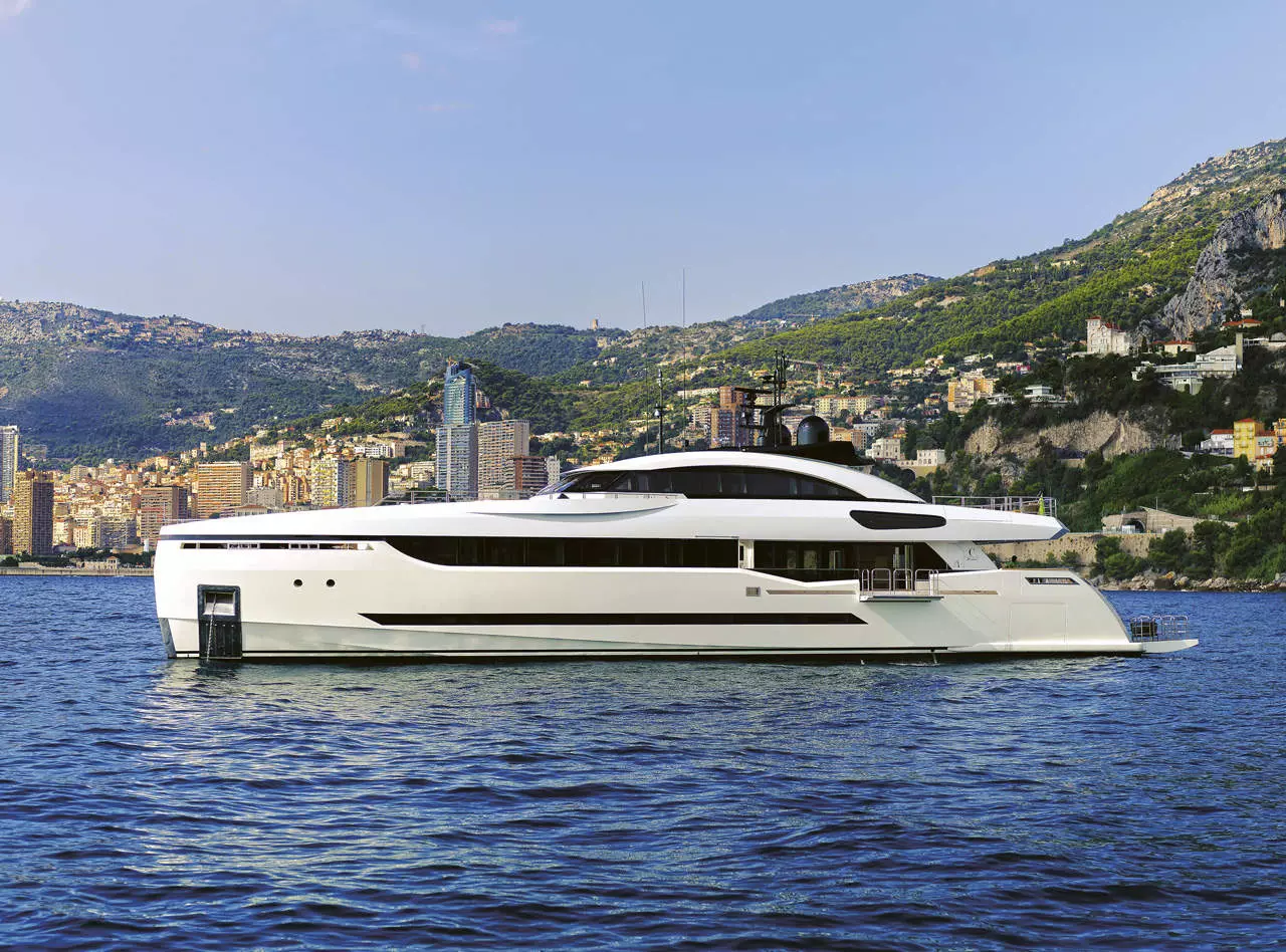 Columbus 40m Sport Hybrid Review: Divine Intervention