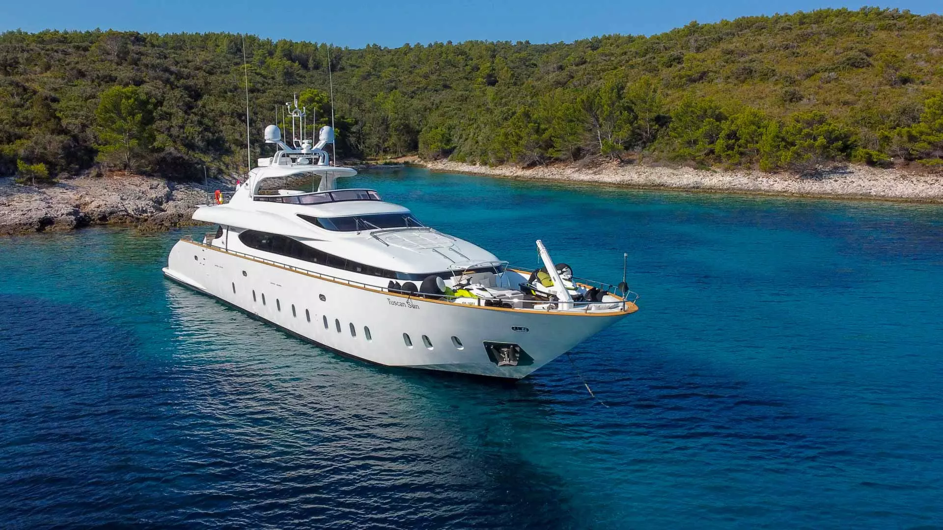 Starboard view of yacht
