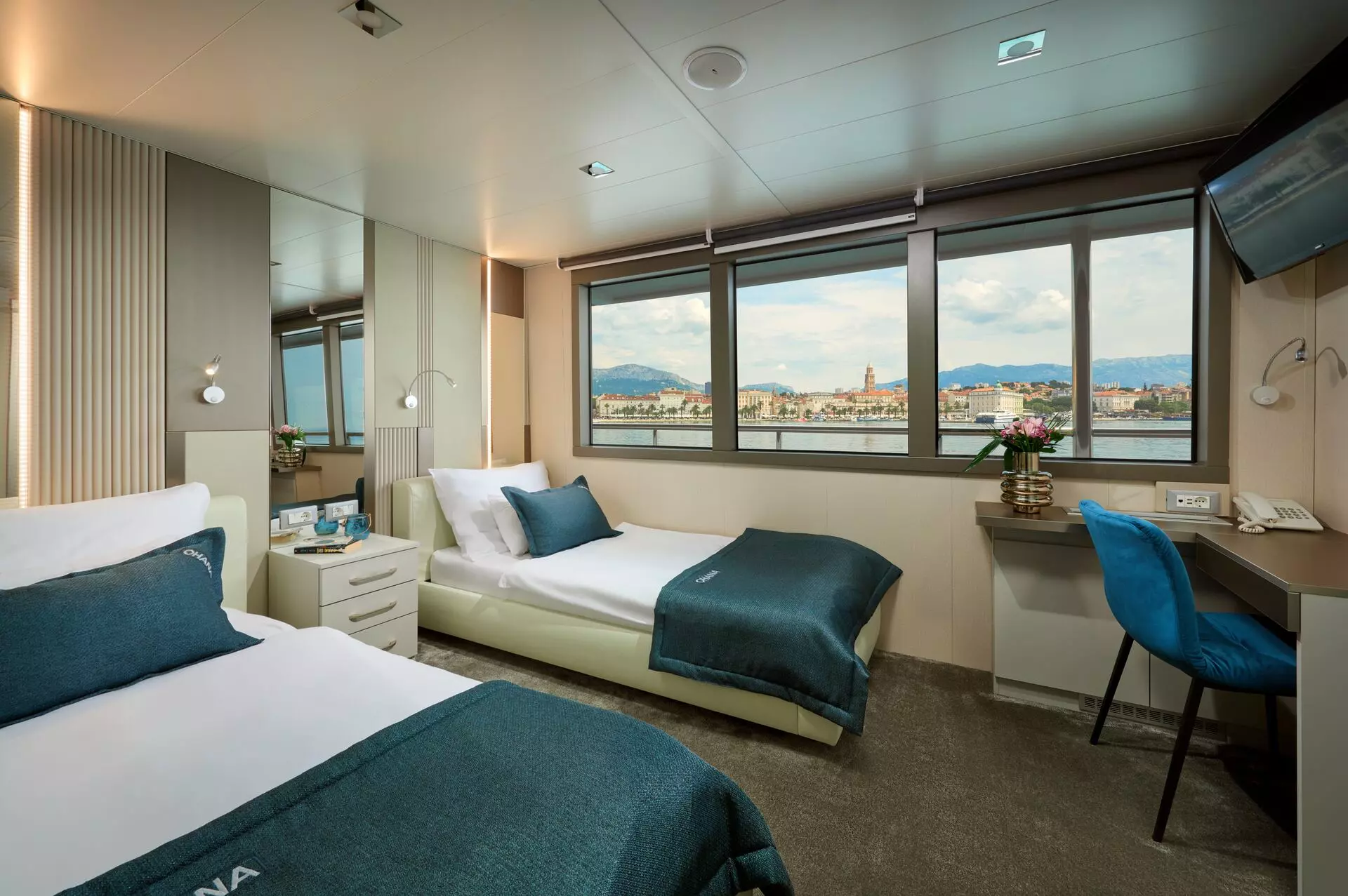 08 - Interior - Cabins - Twin Cabin (2).jpg