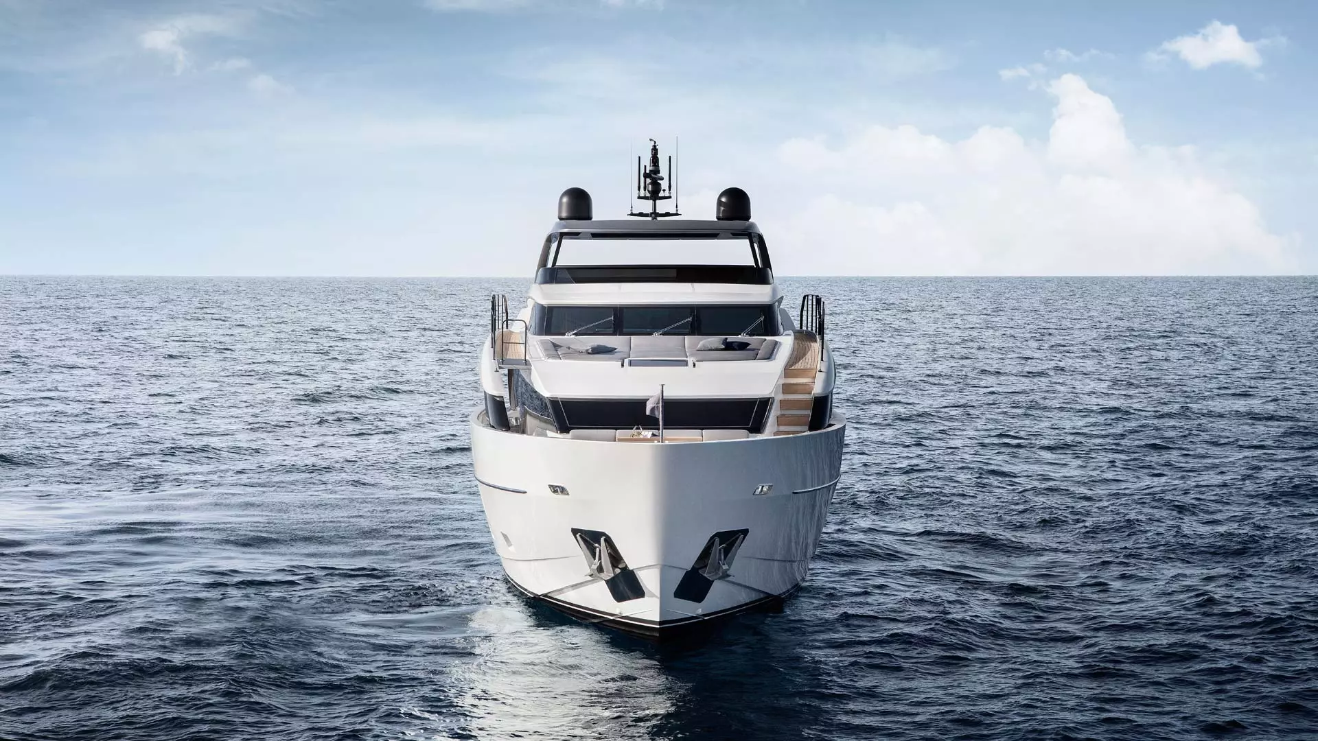 Sanlorenzo SL90A Review: Perfection of Style