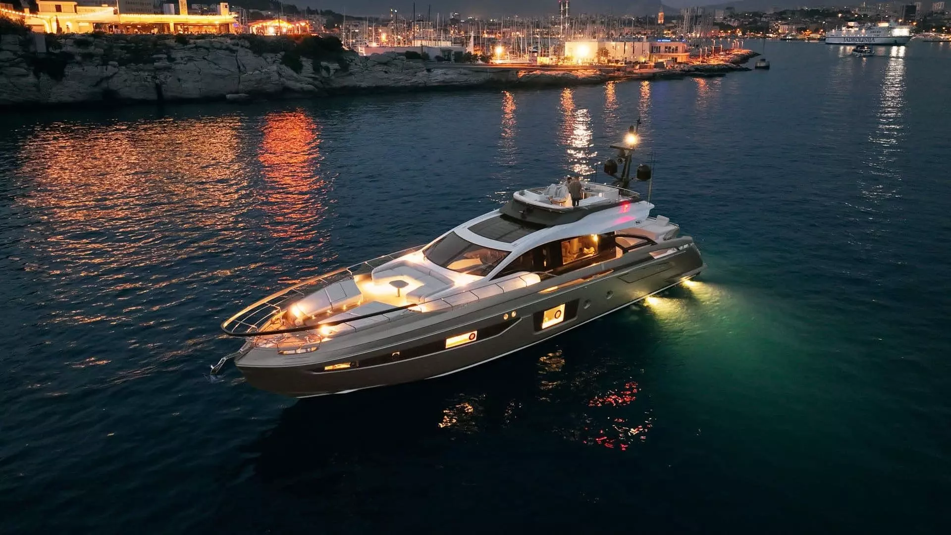 Luxury yacht Azimut S8 for charter night cruising in Croatia