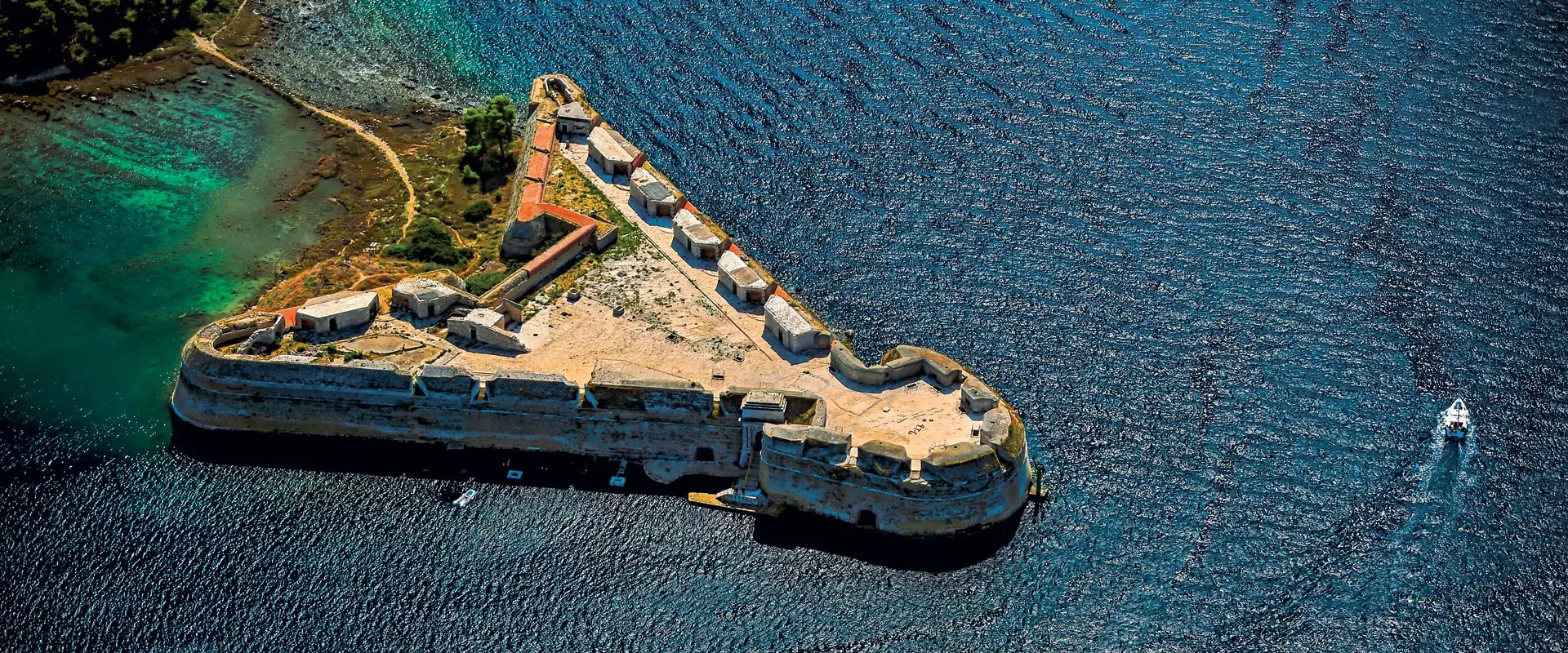 Island Escape: Your Šibenik Archipelago Yacht Charter Awaits