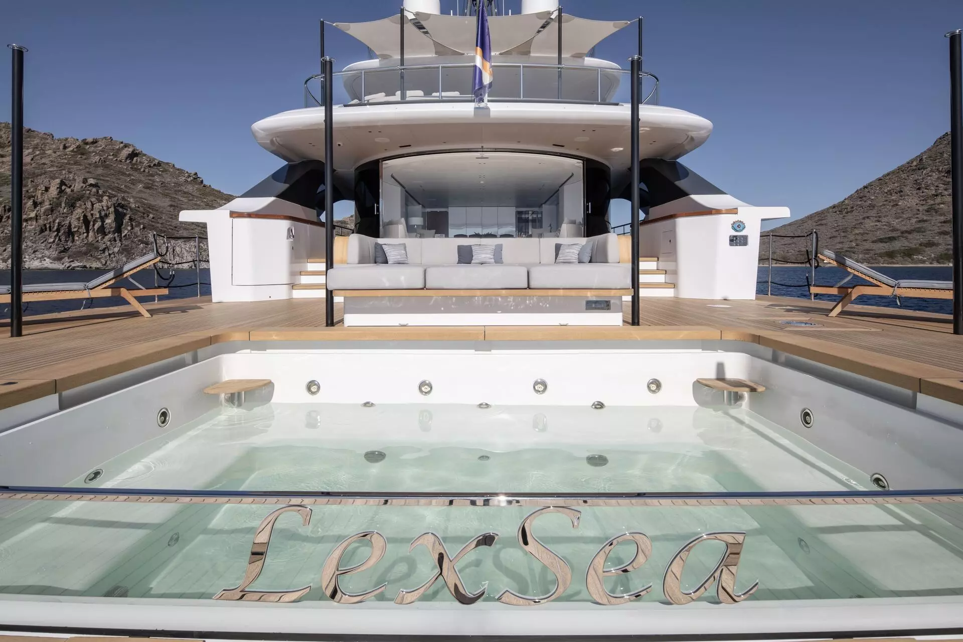 05 LEXSEA_9. Main Aft deck Jacuzzi pool.jpg