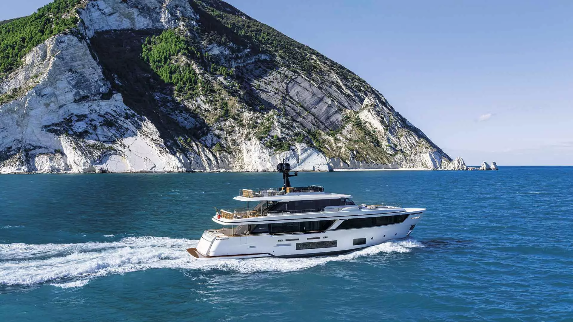 Custom Line Navetta 30 Review: The Art of Sailing