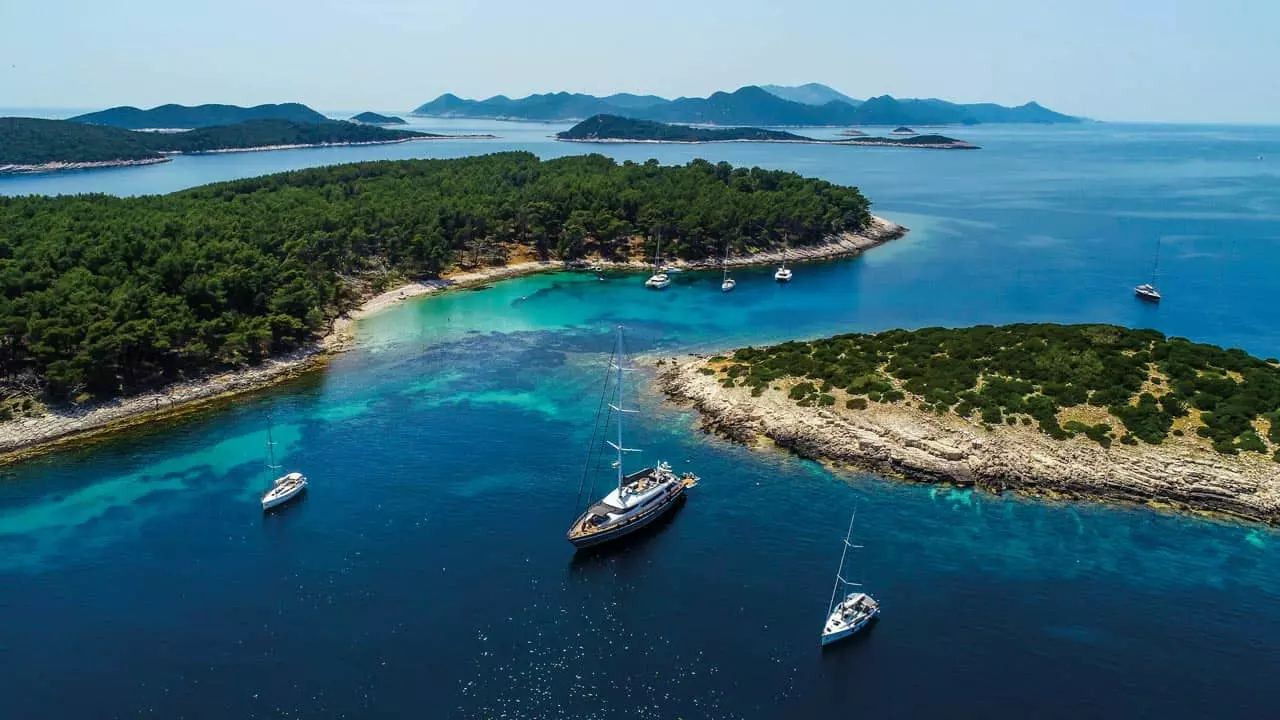 Yachting Magic in Southern Croatia: A Charter Vacation to Remember
