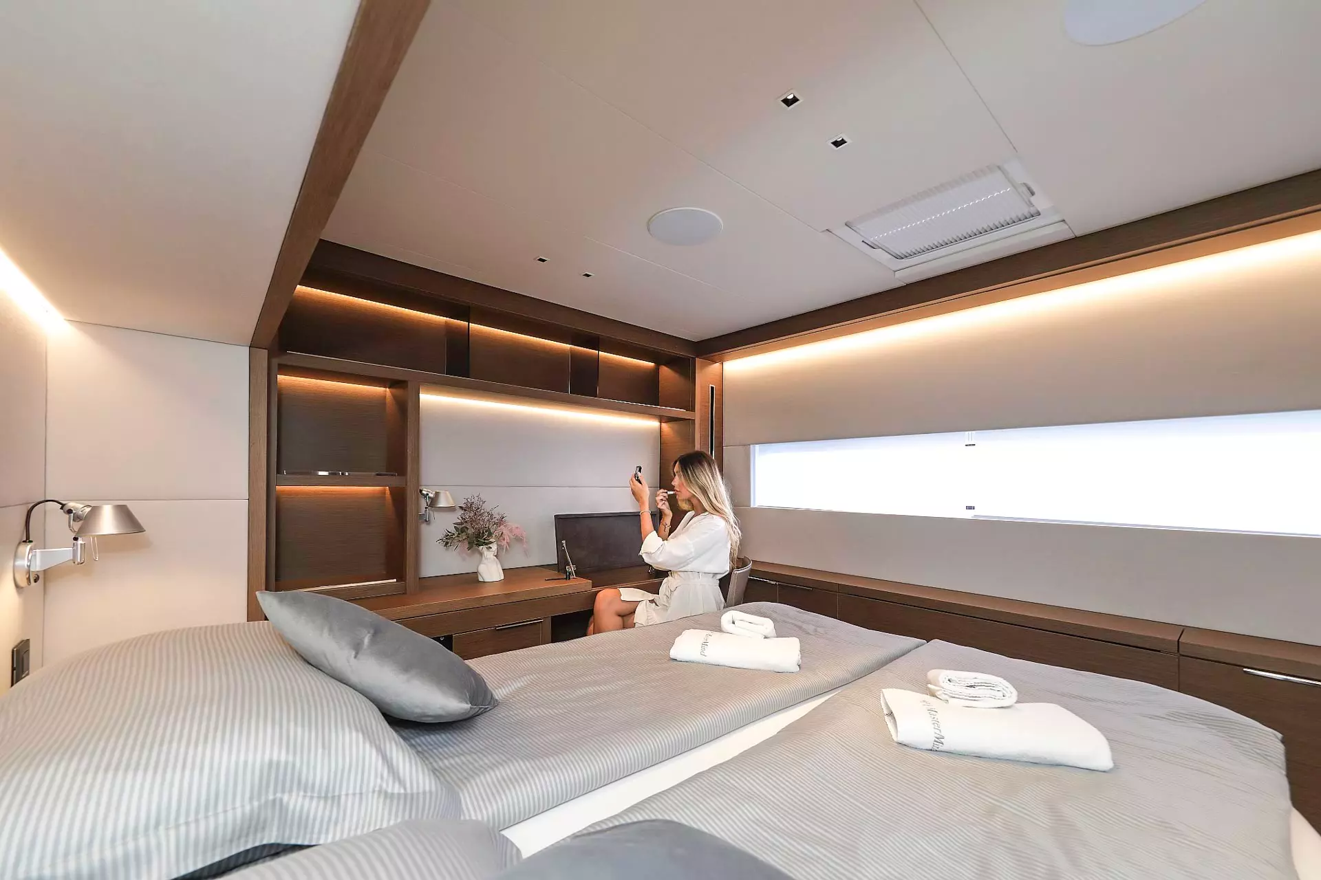 21-Lagoon-Sixty-7-Master-cabin _ _.JPG