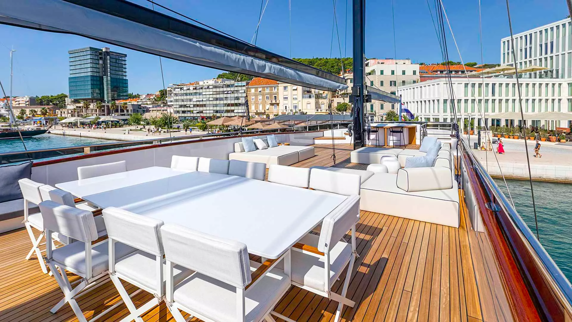 06-Scorpios-deck-seating-area _ _.JPG