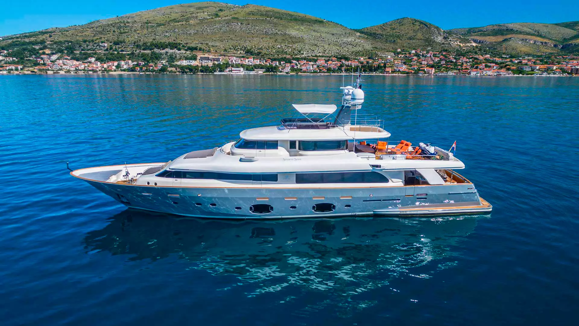 Portside view of yacht