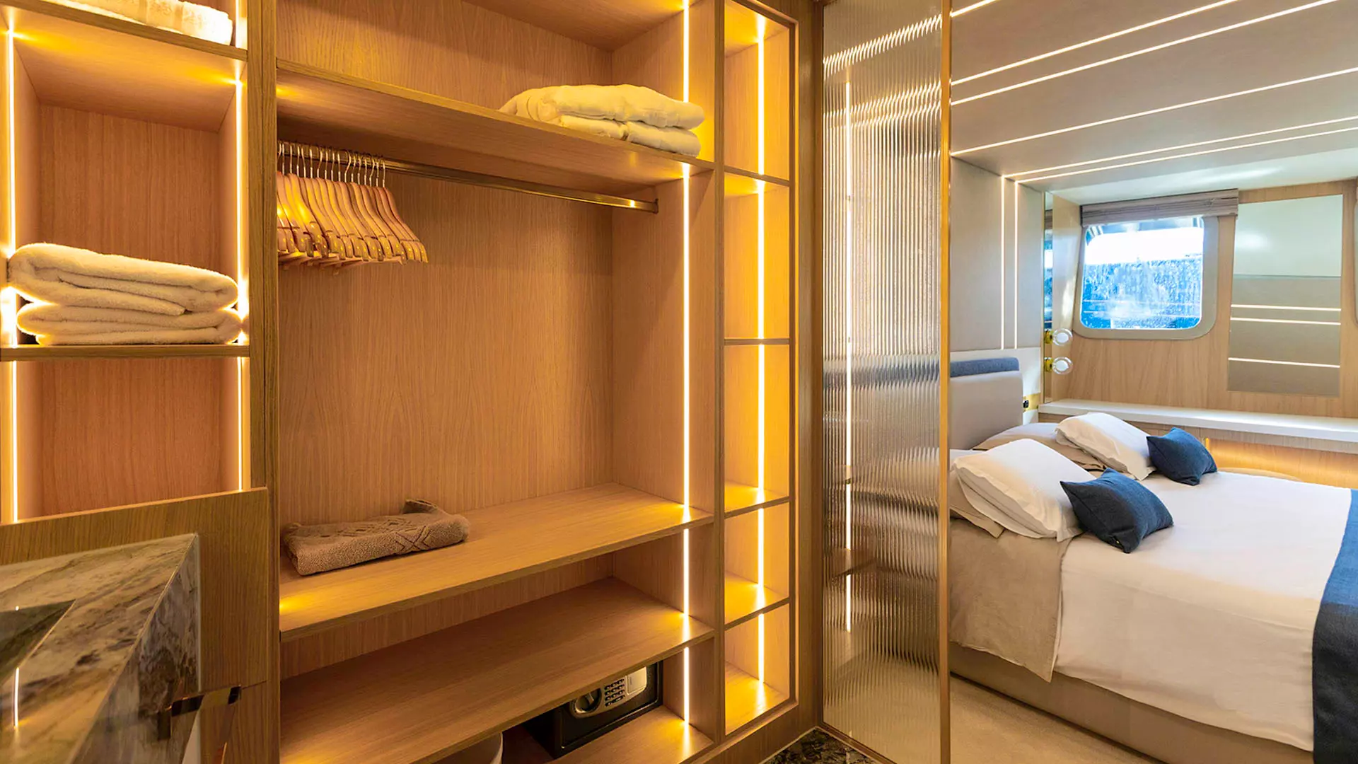 21-Scorpios-VIP-cabin-walk-in-closet _ _.JPG