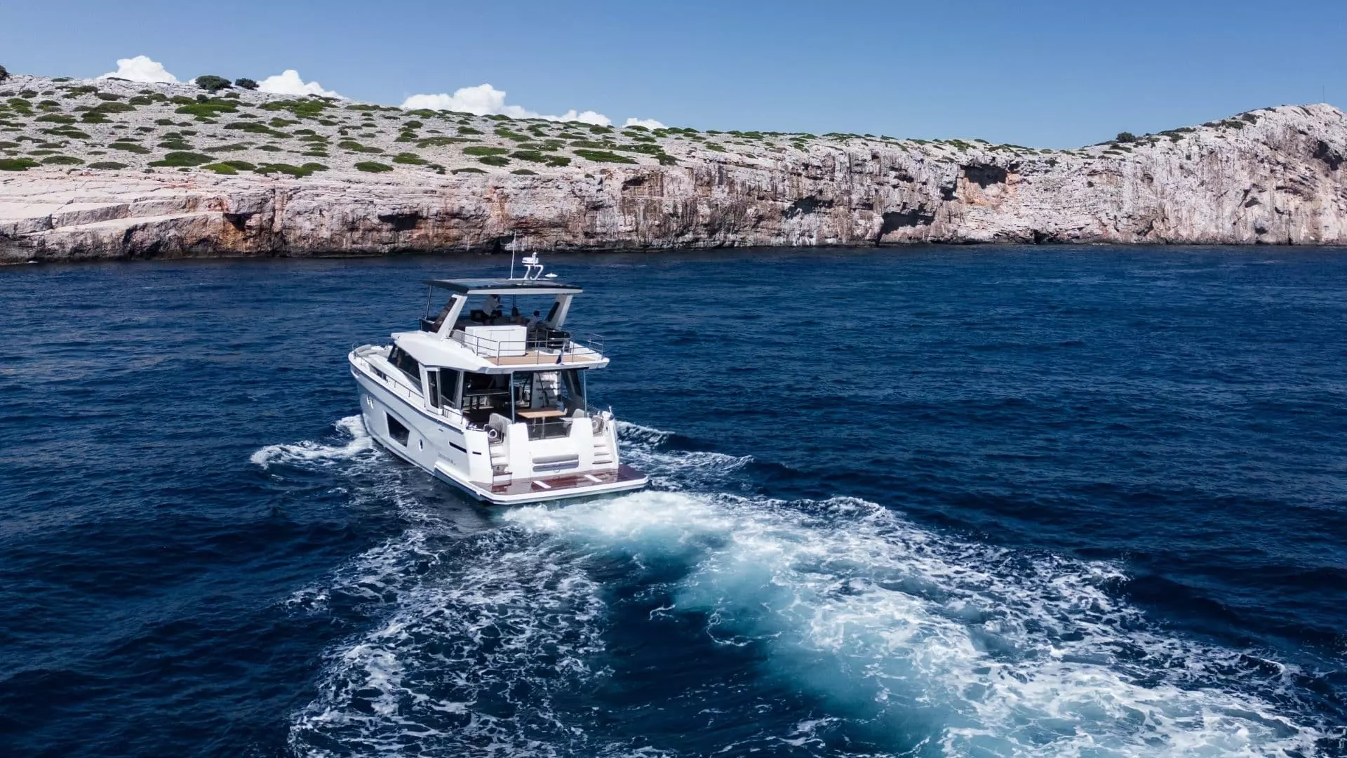 A Hybrid Escape: Greenline 58 Fly in Kornati National Park