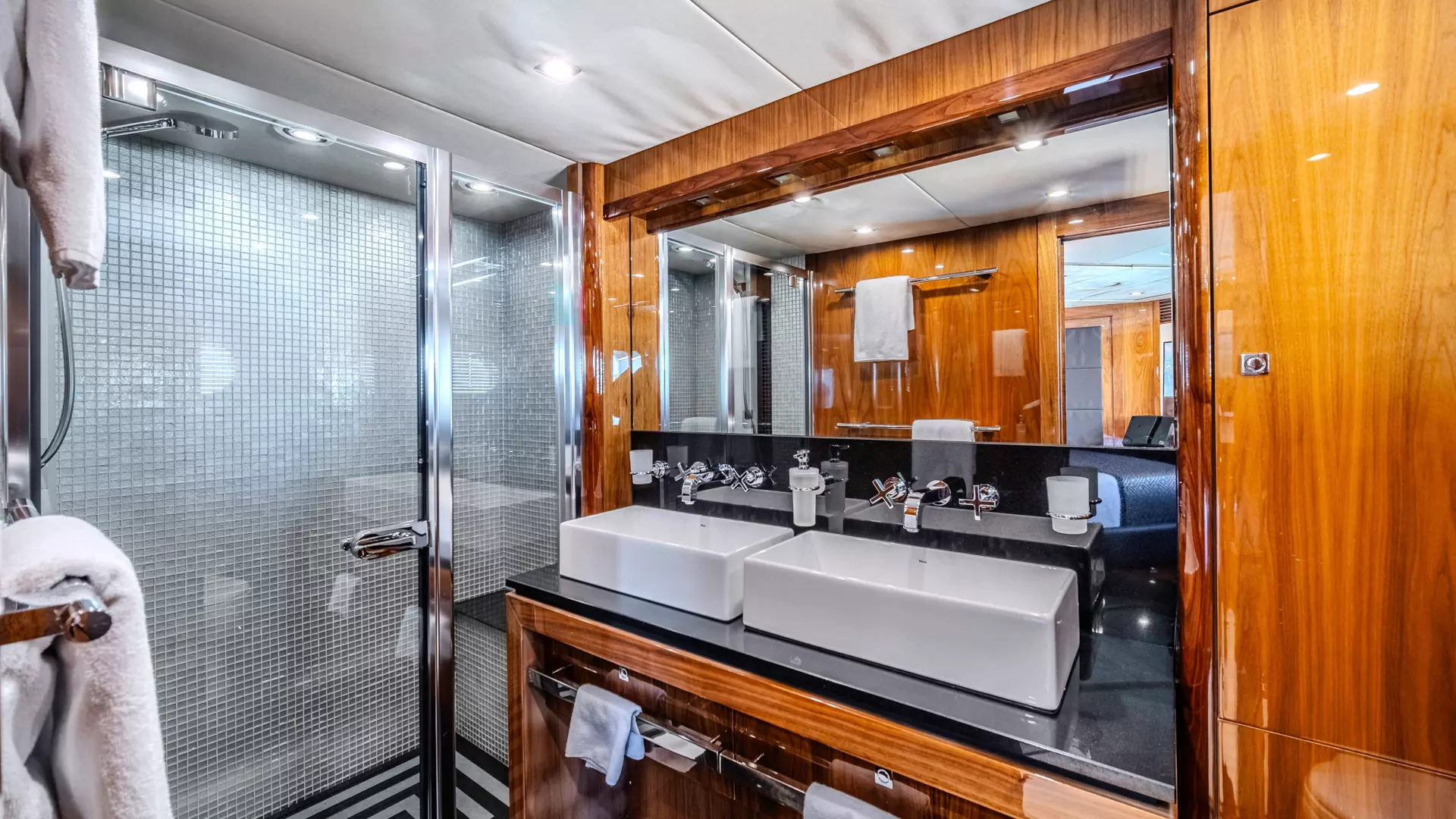 28-Arago-VIP-bathroom_.JPG