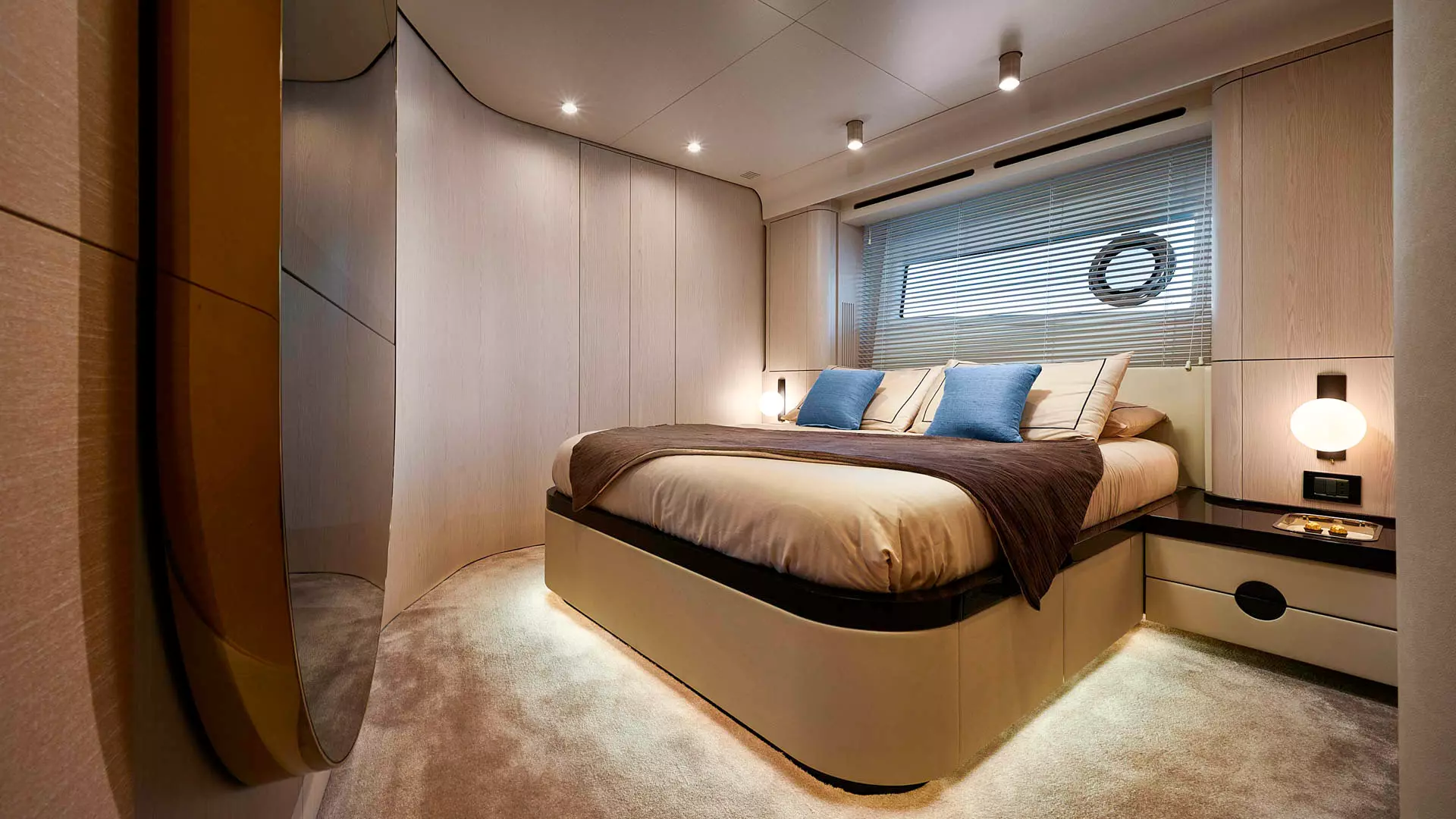 27 OMR Group Vip cabin _.JPG
