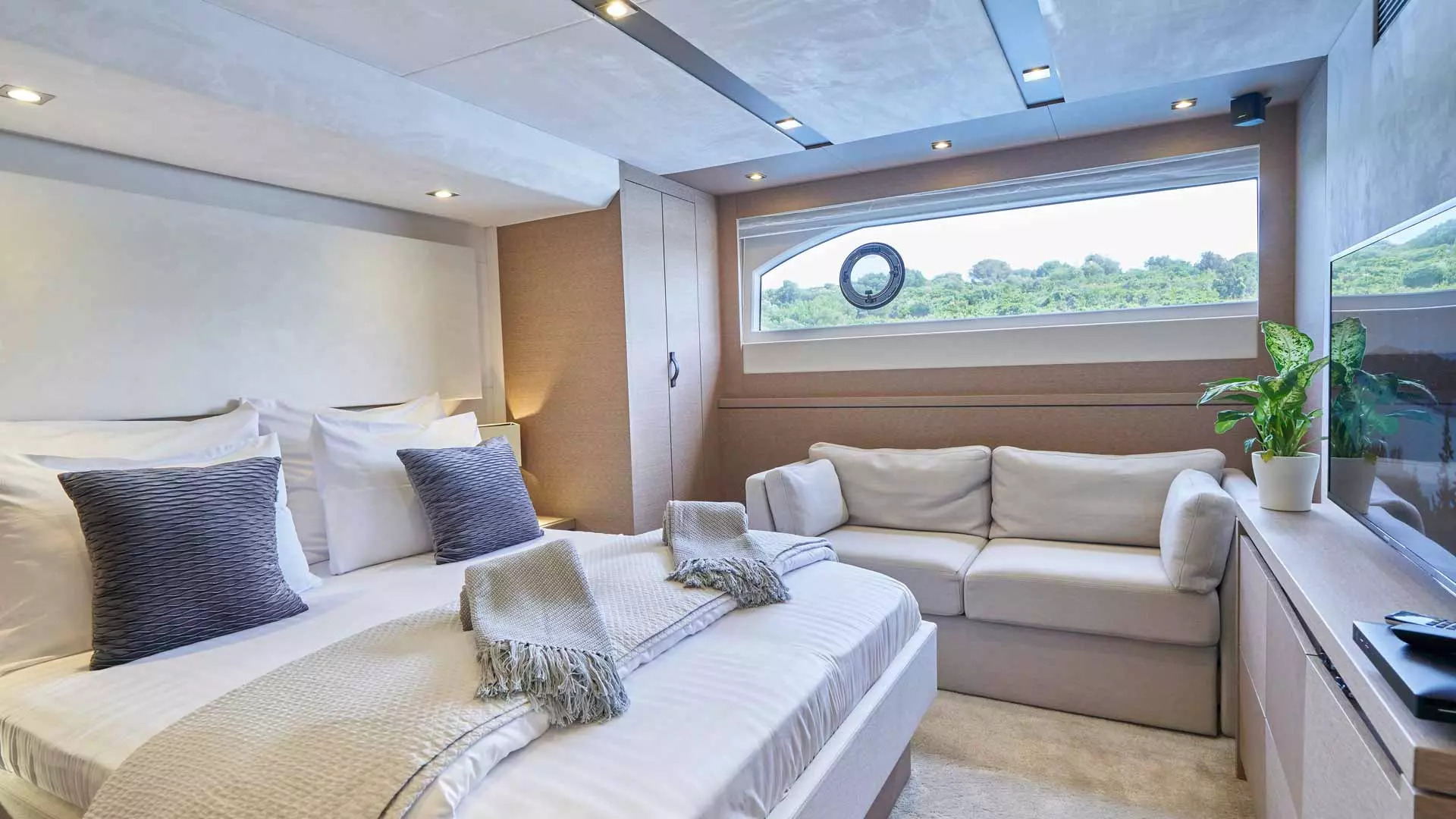 21-Simull-Master-sofa.jpg