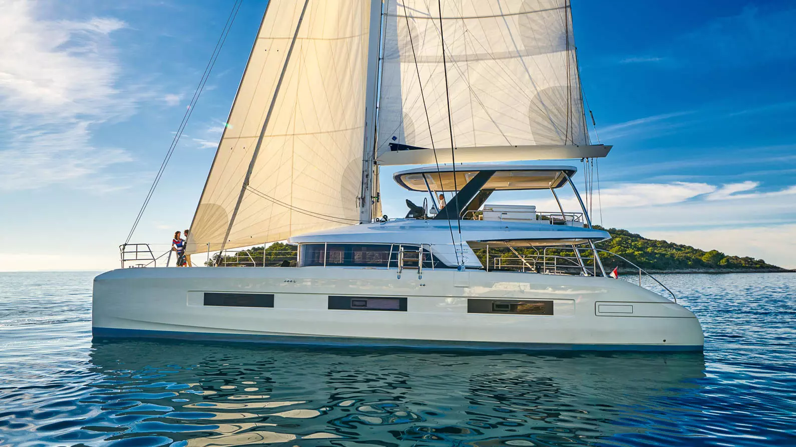 01--AMADA-MIA-anchor-side-18.jpg
