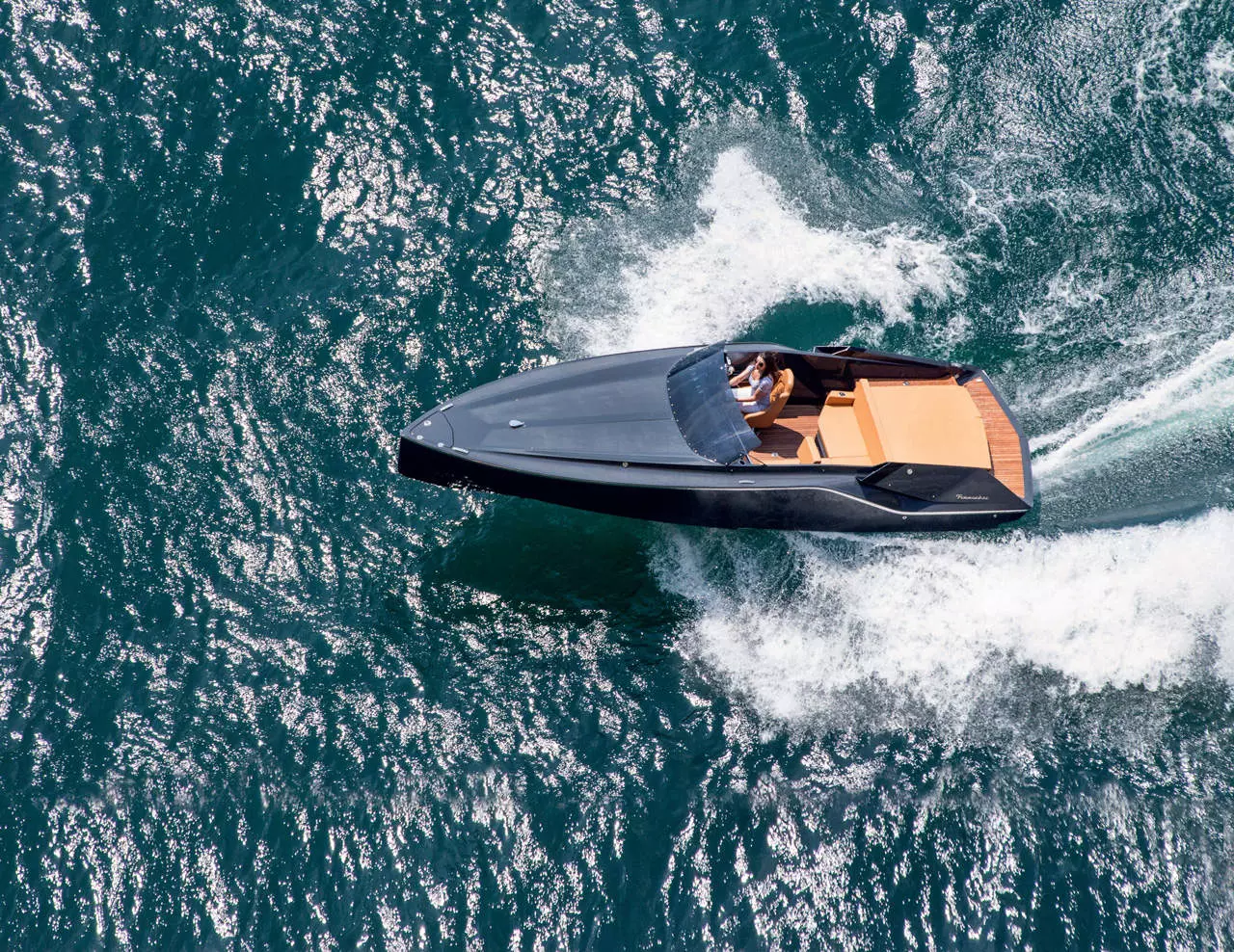 Frauscher 747 Mirage Review: Luxury Day Cruiser