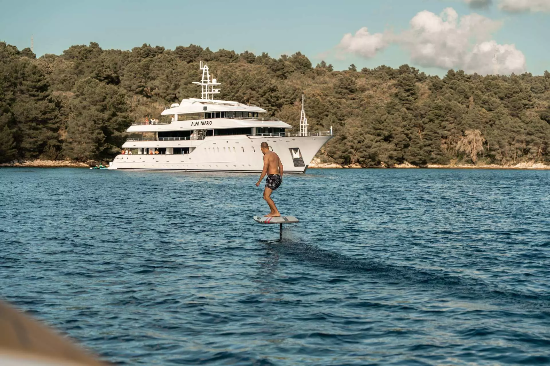 18. ALFA MARIO Water toys.jpg