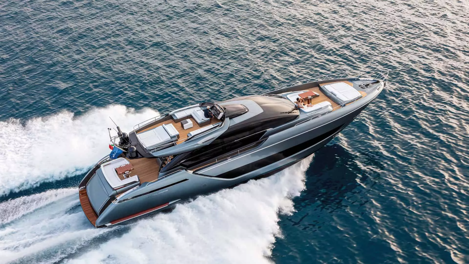 Riva 88 Folgore Review: Italian Lightning Bolt