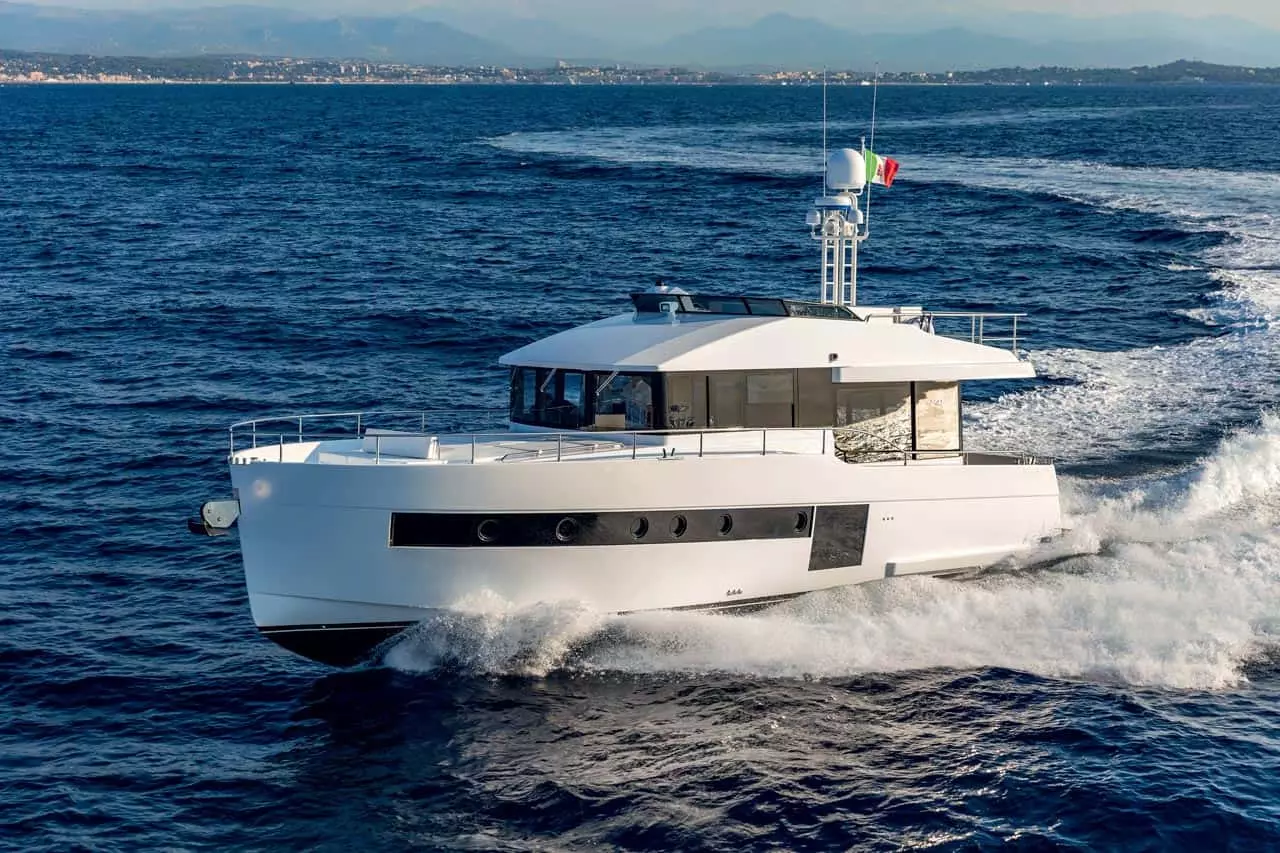 Sundeck 550 Review: Navetta for Long Cruising