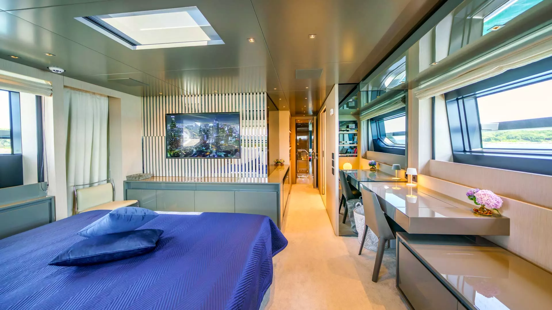 33-Primus-Master-suite-vanity-desk_.jpg