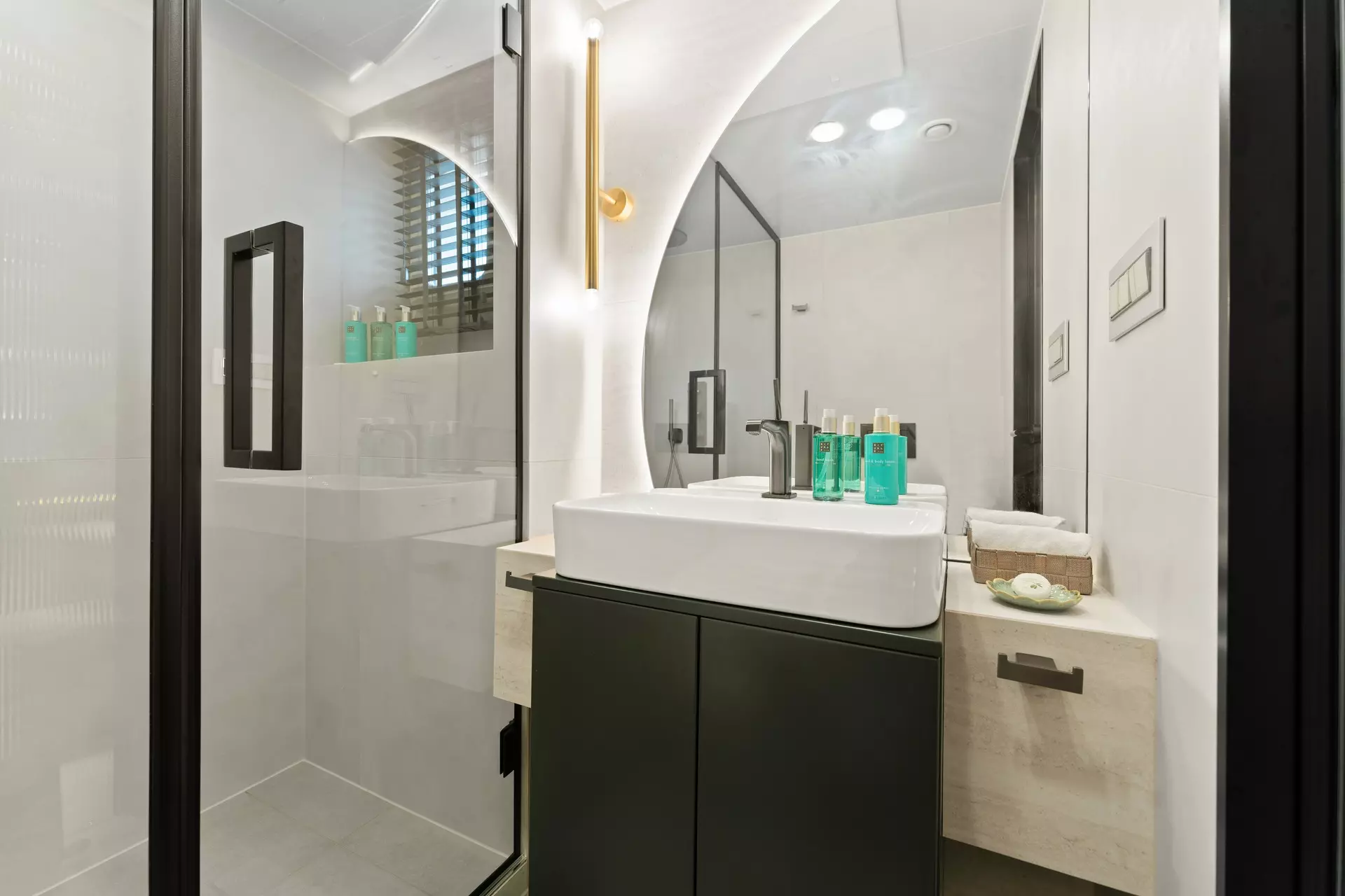 63. MAXITA Split stateroom en suite - Lower deck.jpg