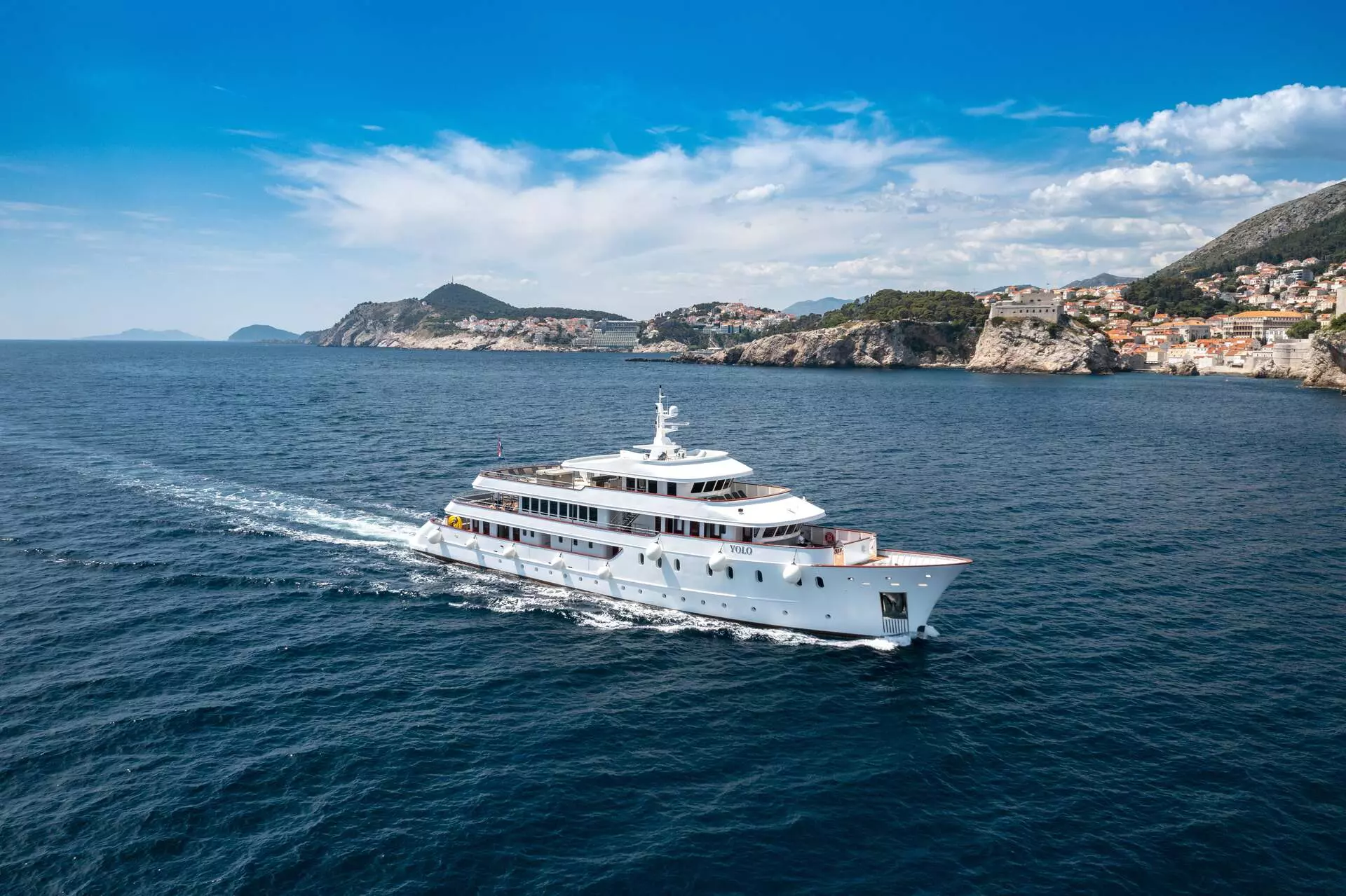 01. YOLO Cruising.jpg