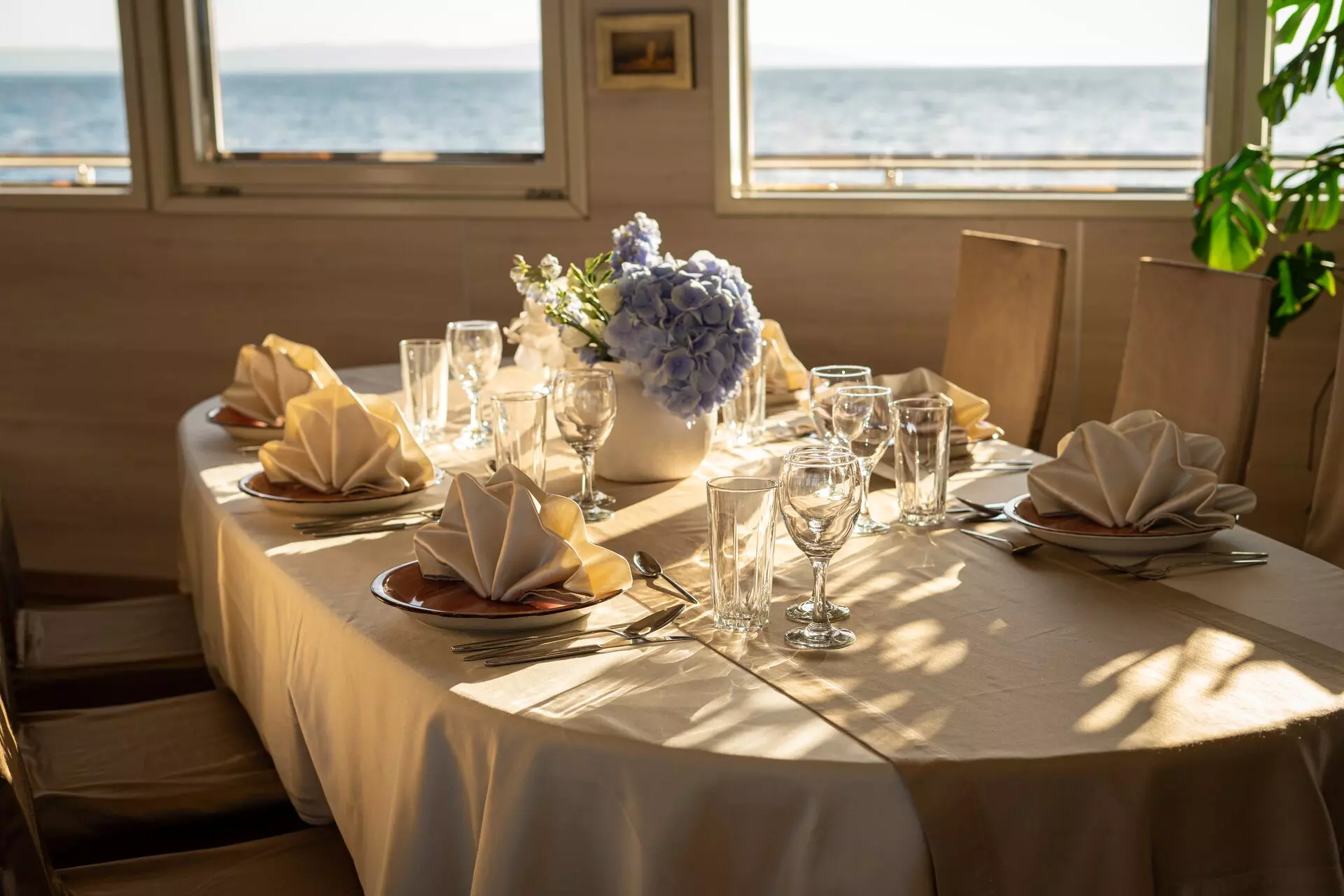 37. RIVA Table decor.jpg