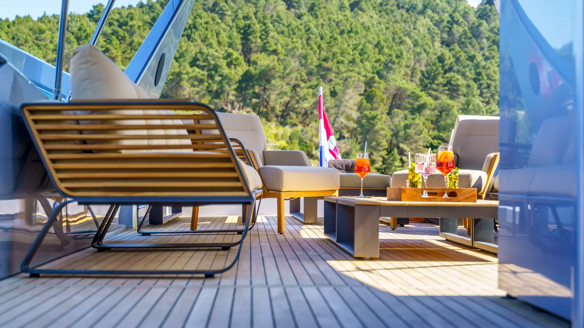 17-Phantom-flybridge-tranquility_.jpg