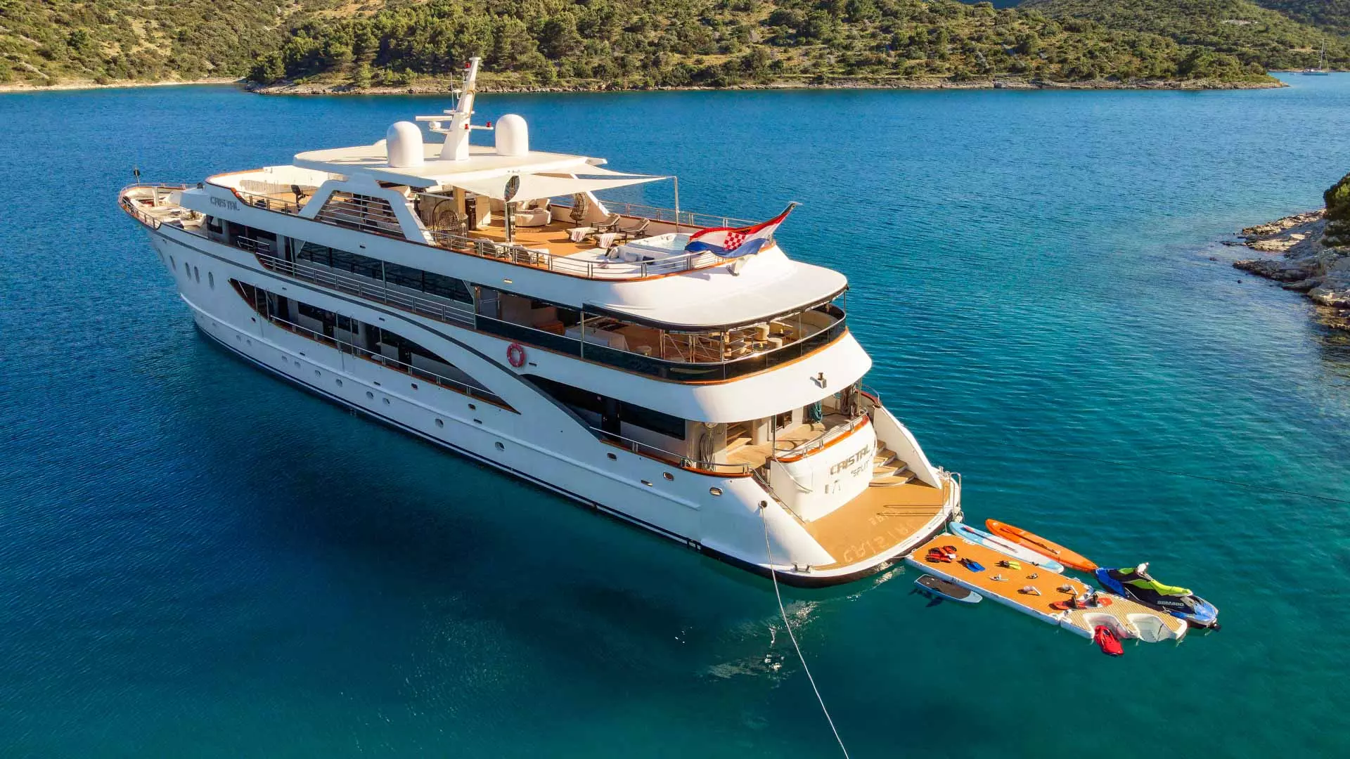 Cristal-aerial-view-starboard.jpg