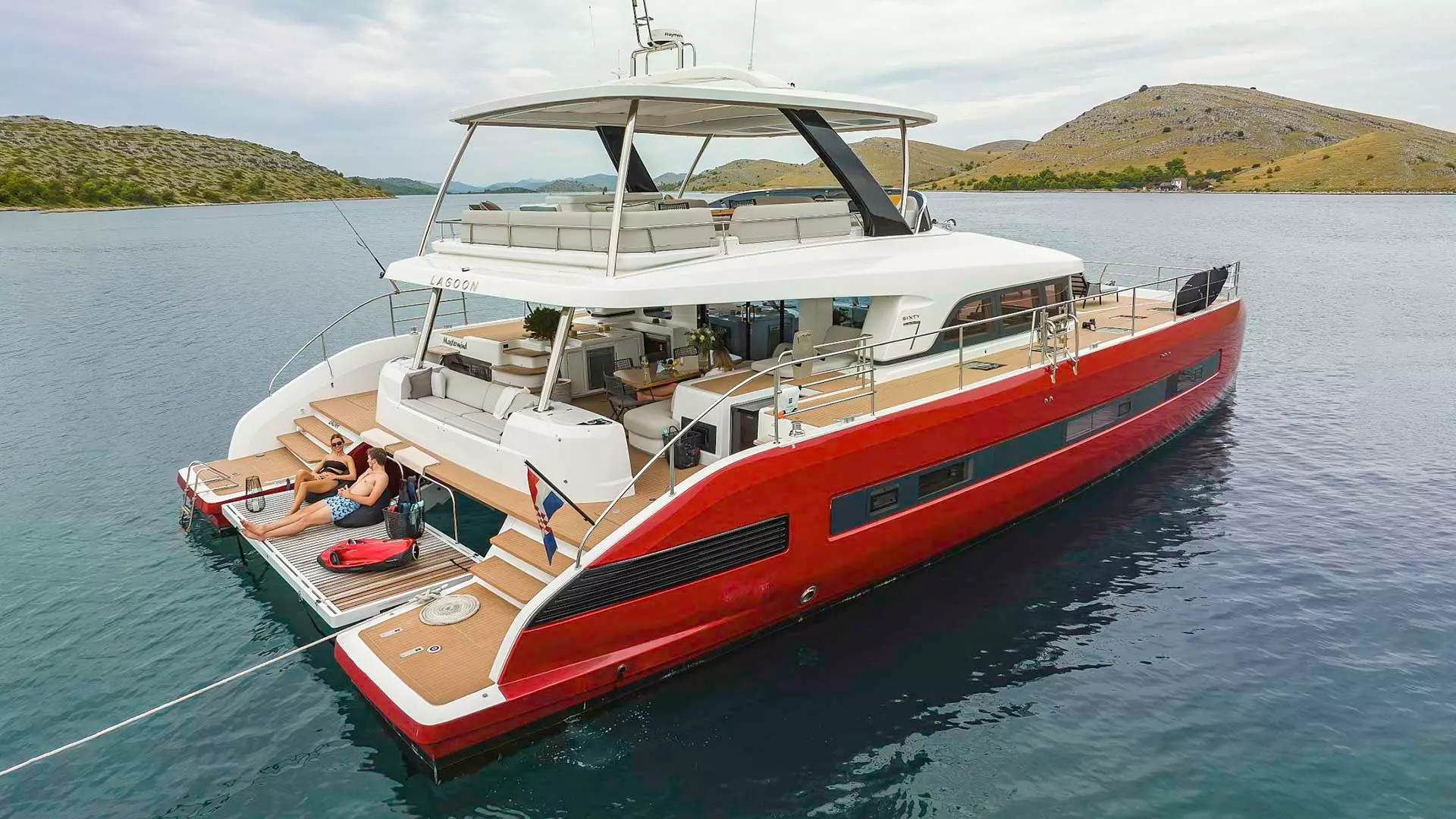 07-Lagoon-Sixty-7-aft-close-view _ _.JPG