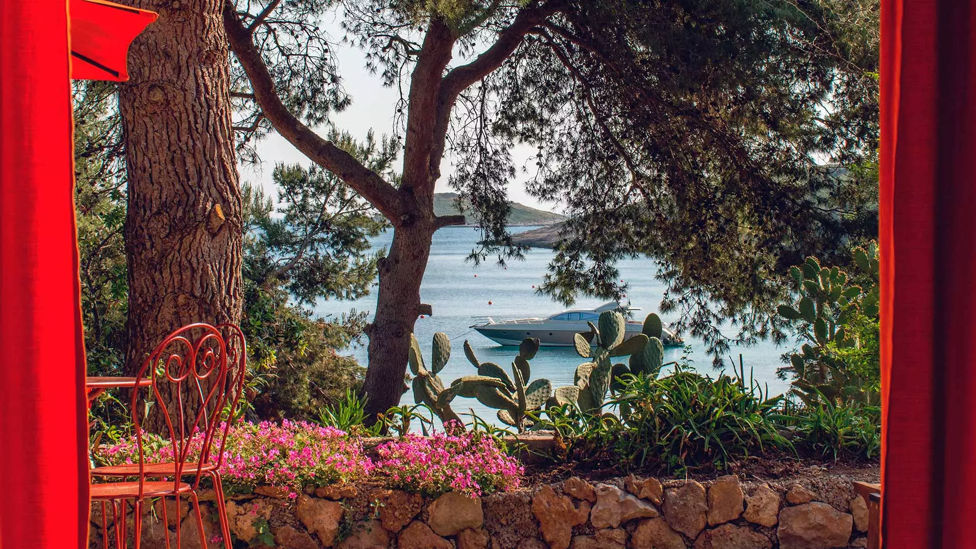 Pakleni Islands: Yachting Oasis at the Hvar's Doorstep