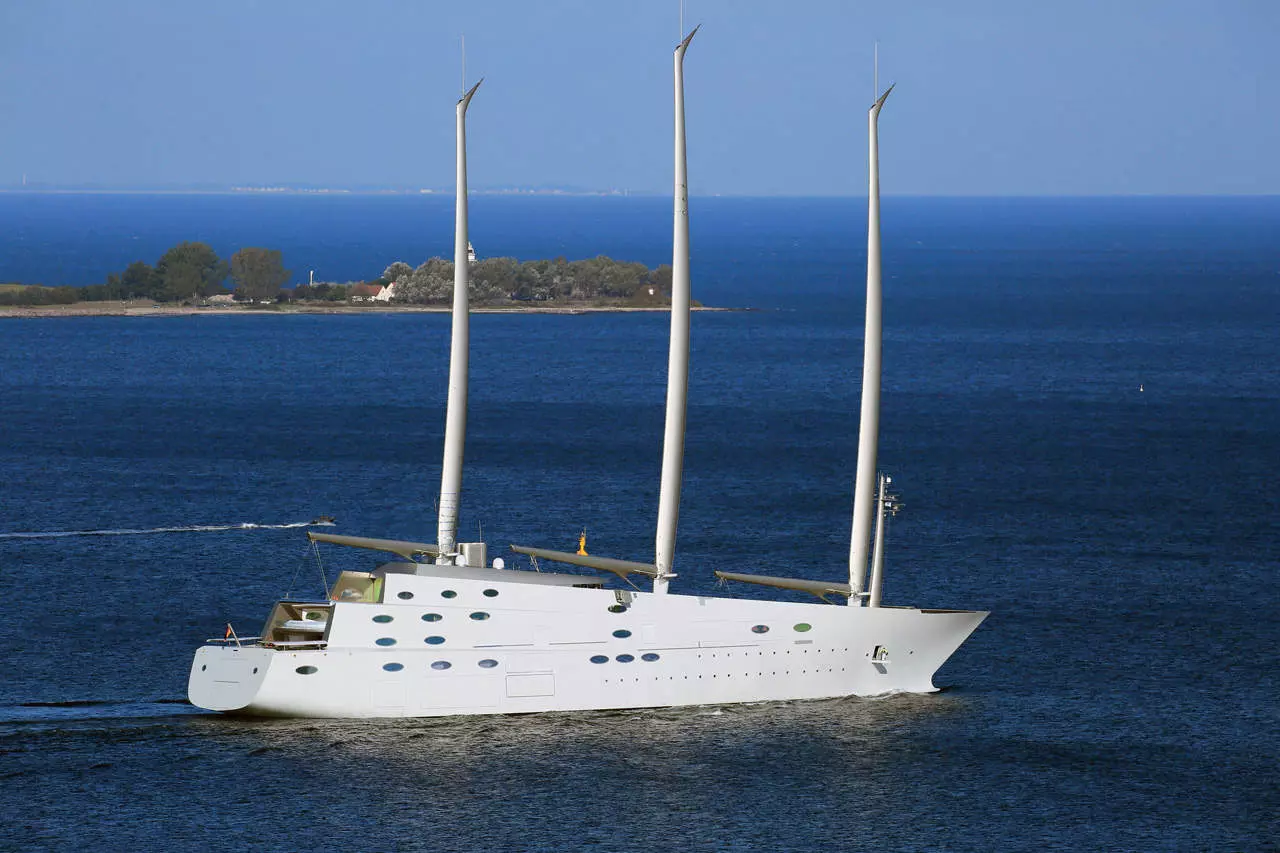 Nobiskrug White Pearl: Largest sail assisted motor yacht