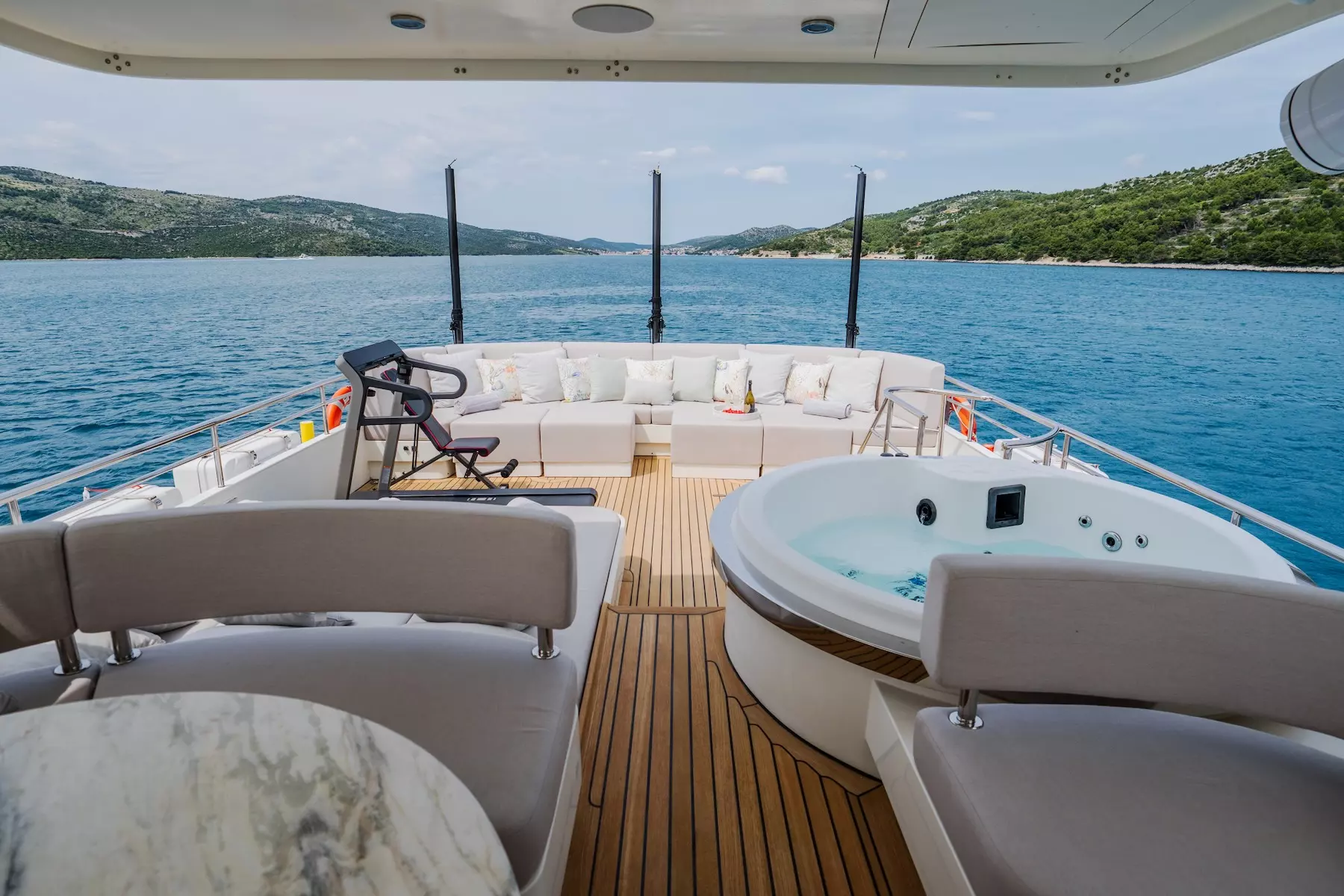 16-Dream -deck-jacuzzi_.jpg