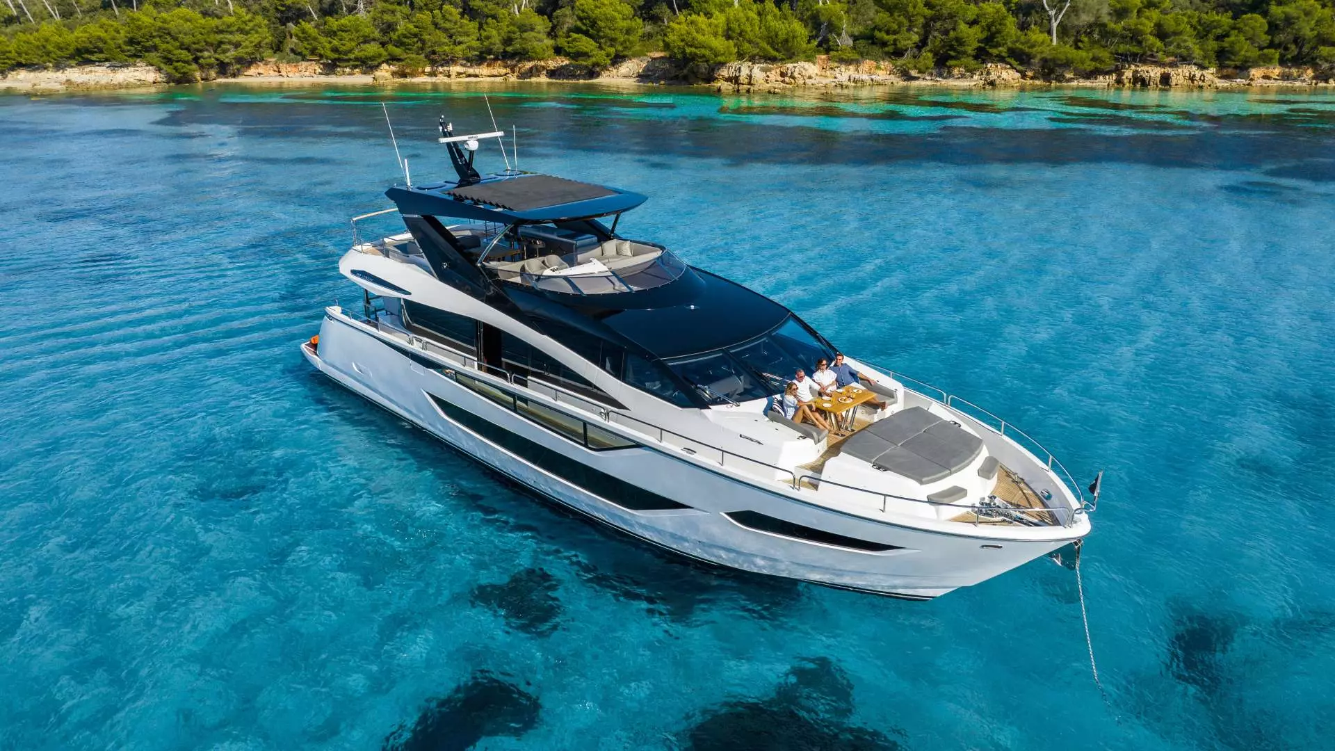 Sunseeker: Setting the Standard in Luxury Motor Yachts
