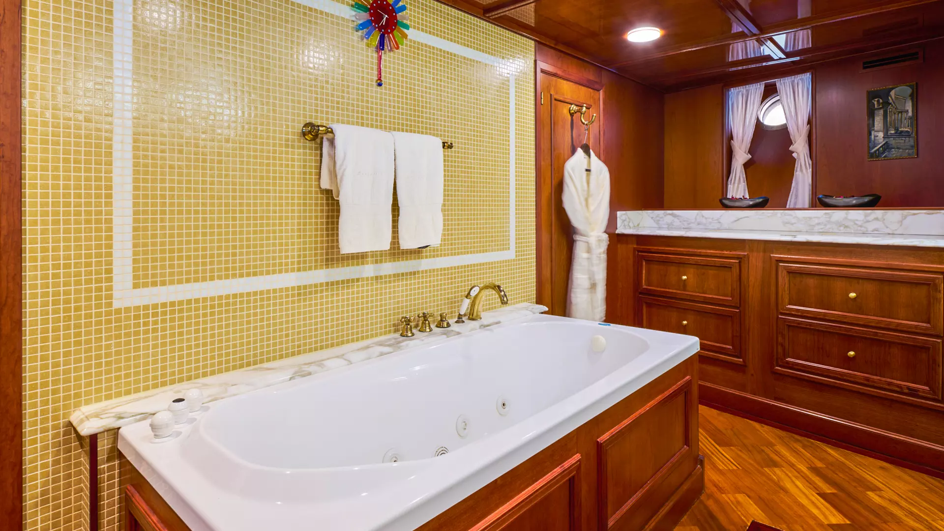 22-Seagull-II-bathroom_ _.JPG