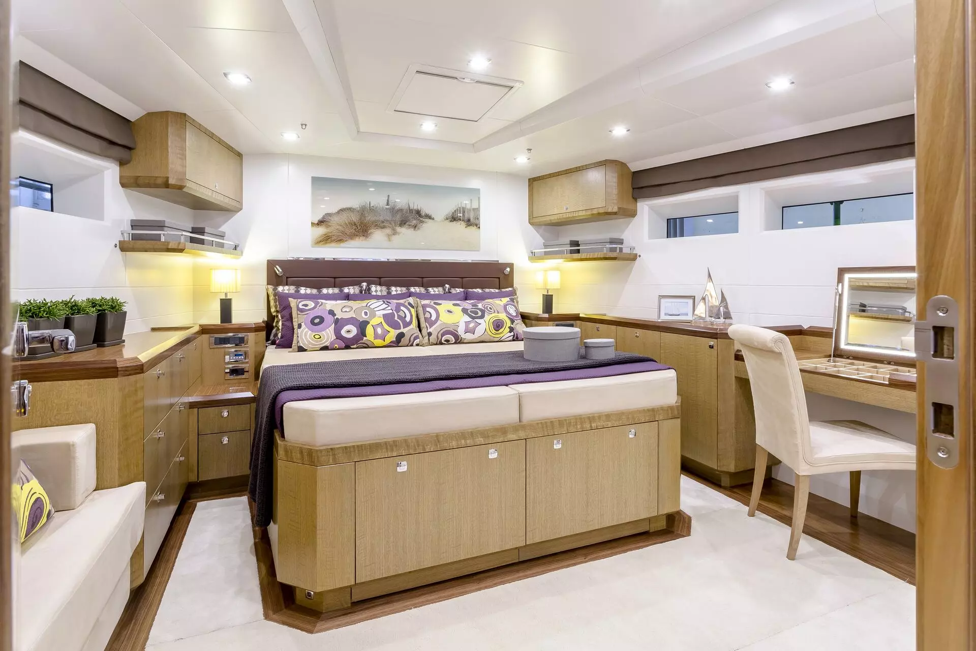 18-Bellkara-Master-cabin_.jpg