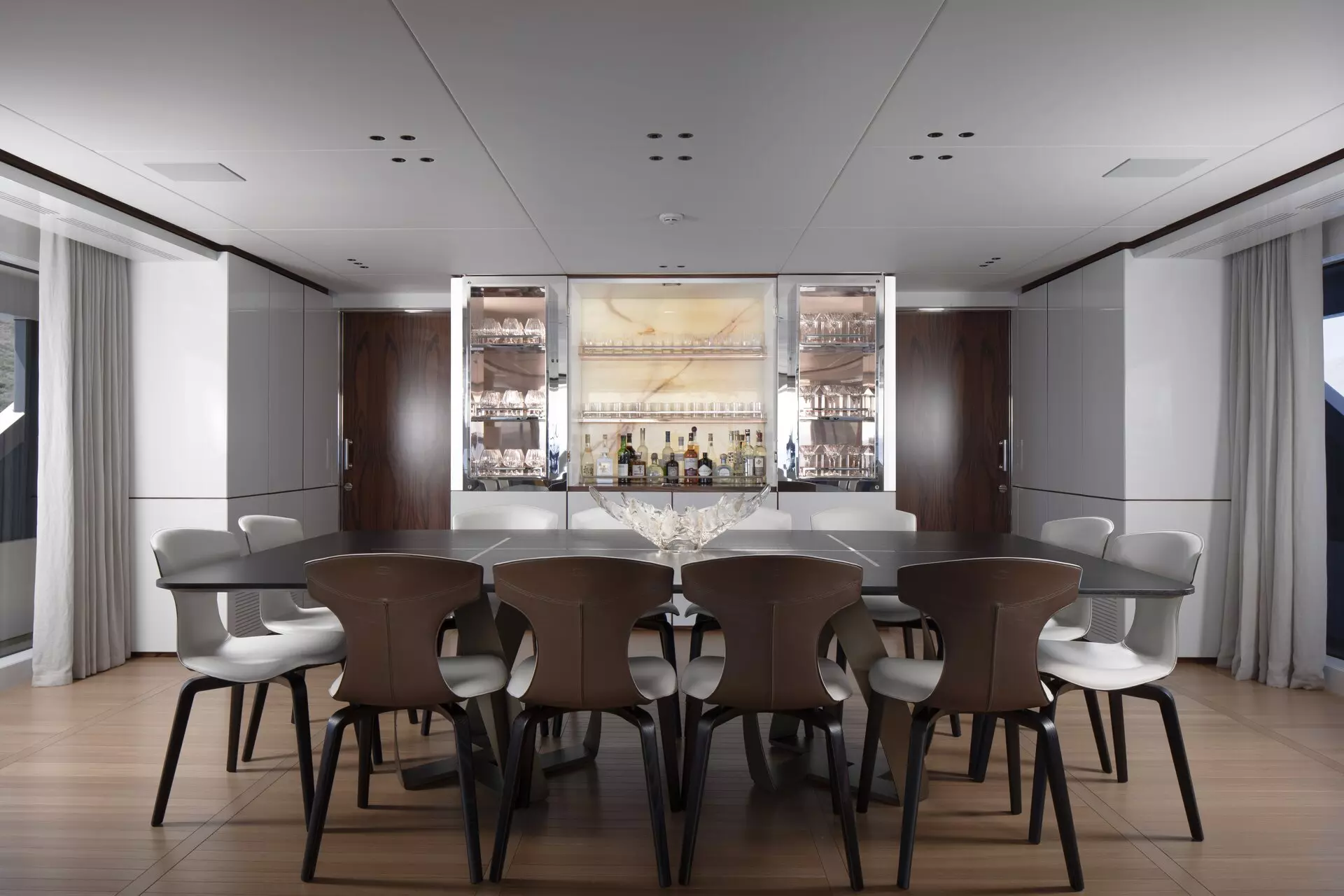 13 LEXSEA_21.Main Salon - Dining Area.jpg