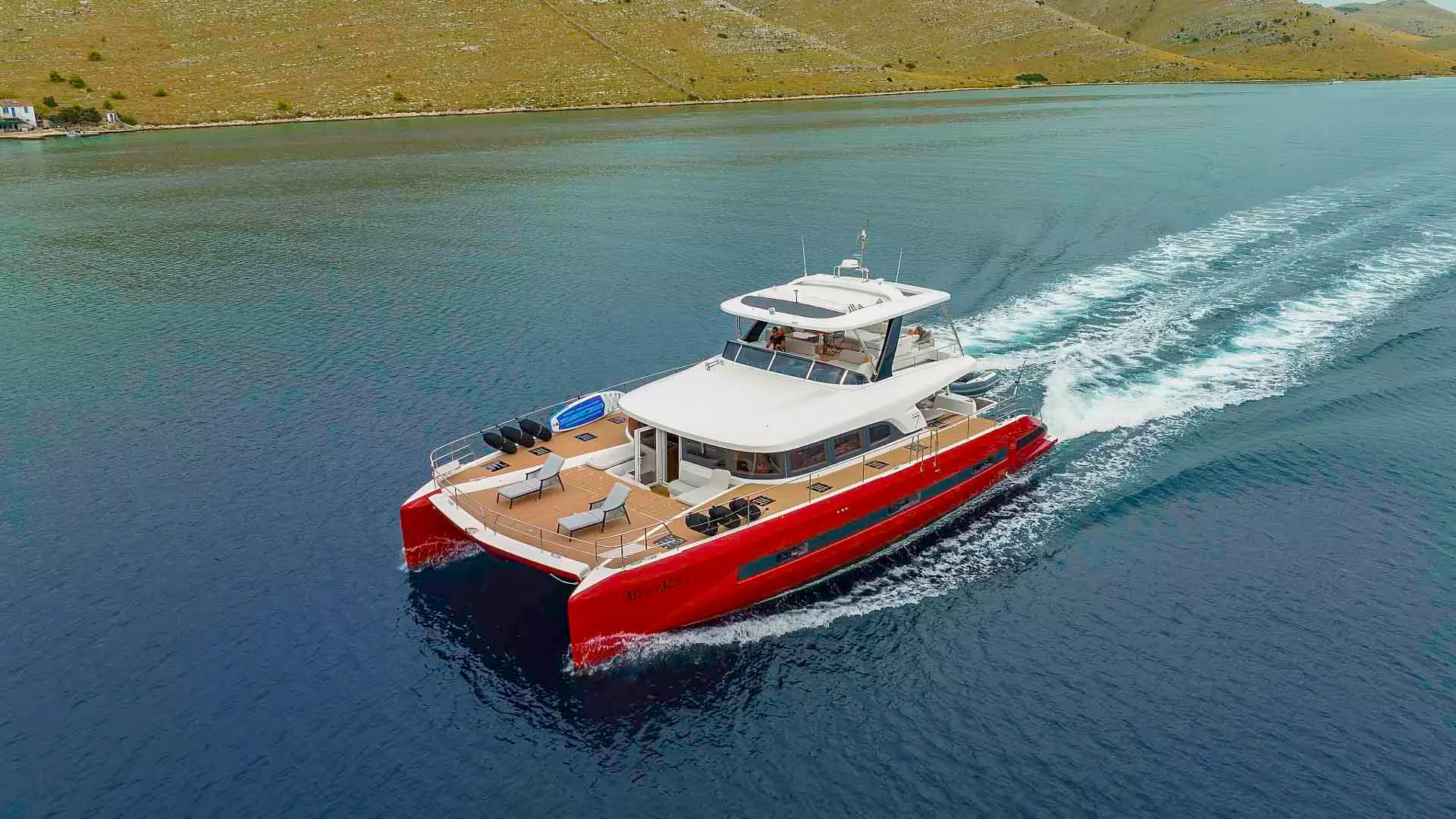 Lagoon Sixty7