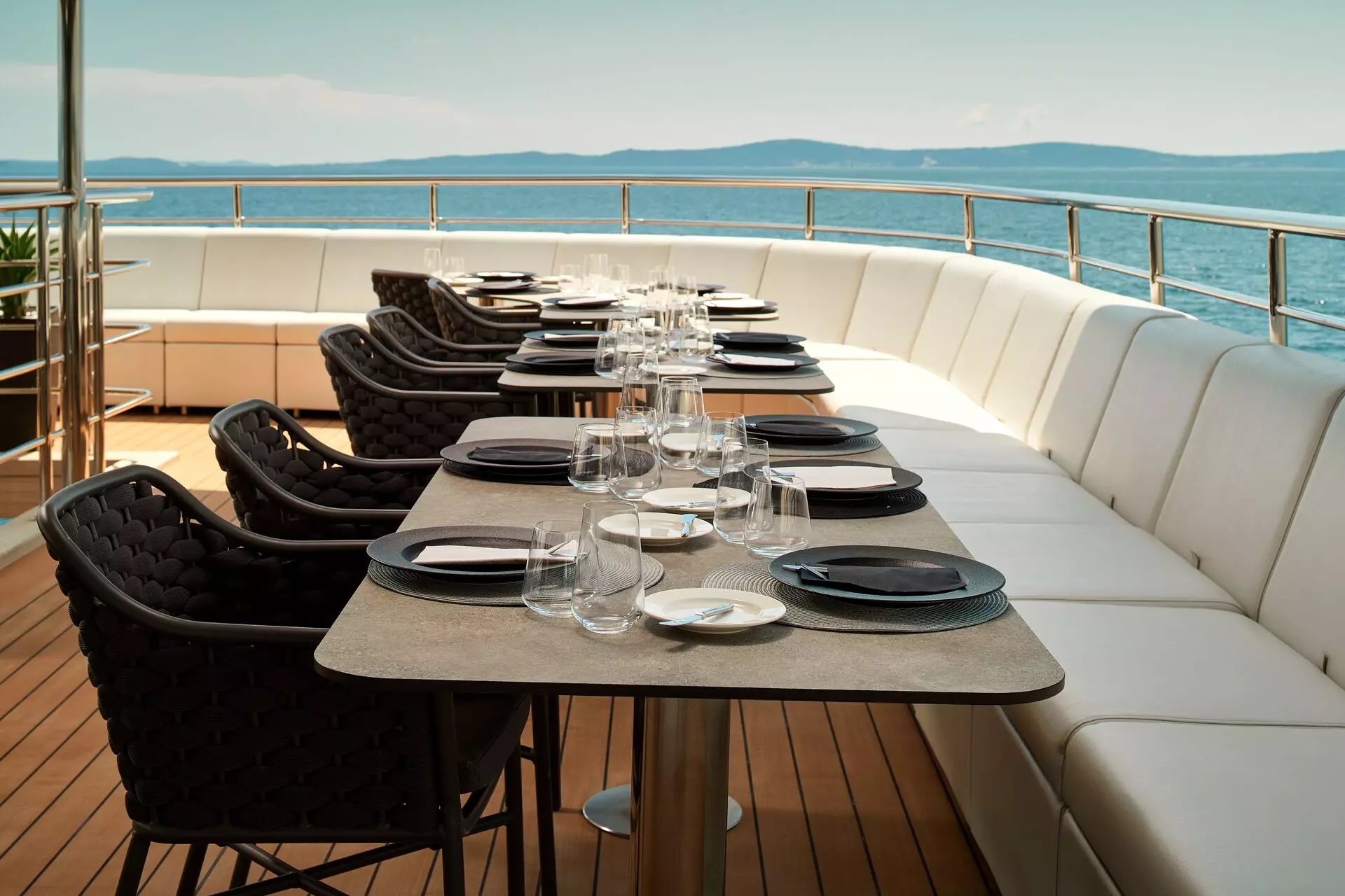 03 - Exterior Upper Deck Aft (1).jpg