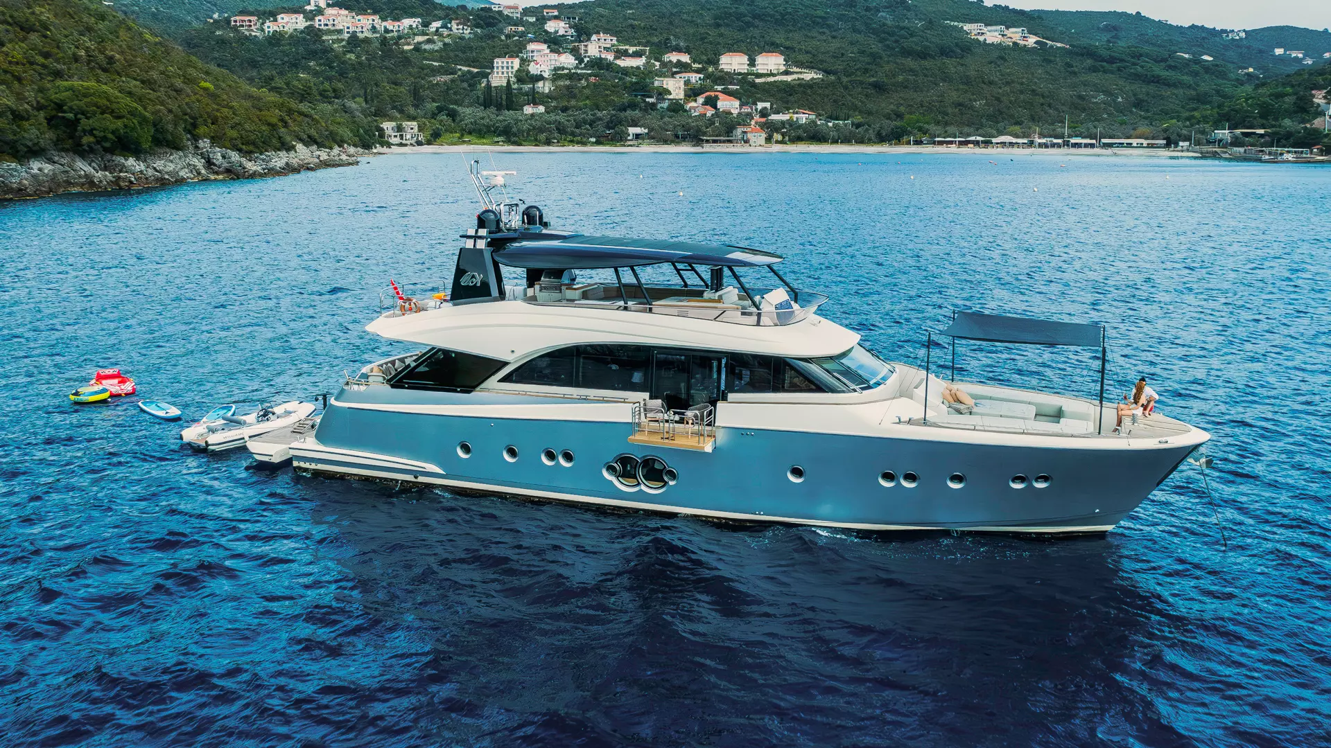 03-GIORGIO-starboard-view_.JPG