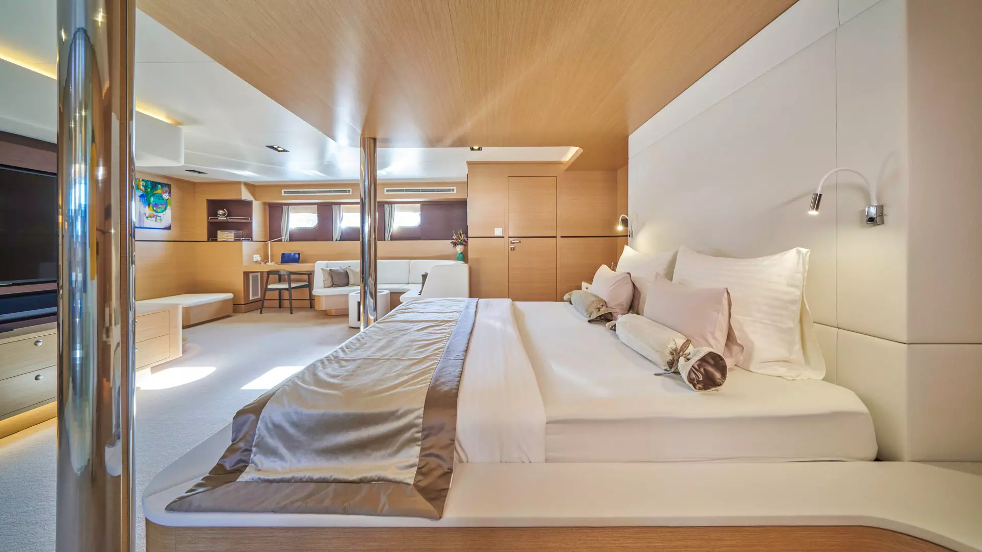 19-Omnia-Master-cabin-view _ _.JPG