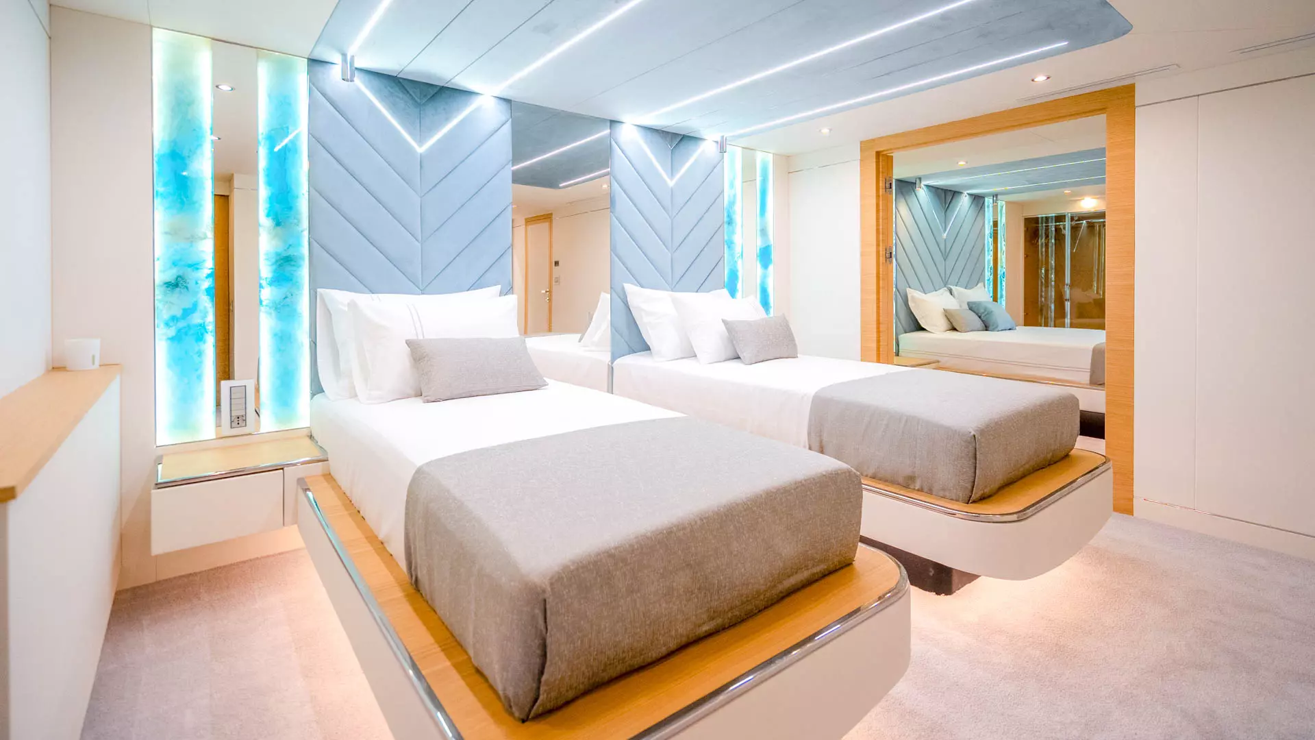 38-Renata-Lower-deck-Twin-stateroom-connecting_.jpg
