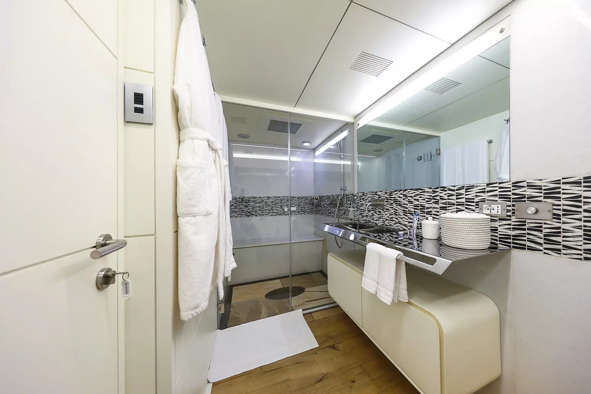 30-Anavi-Master-toilette.JPG
