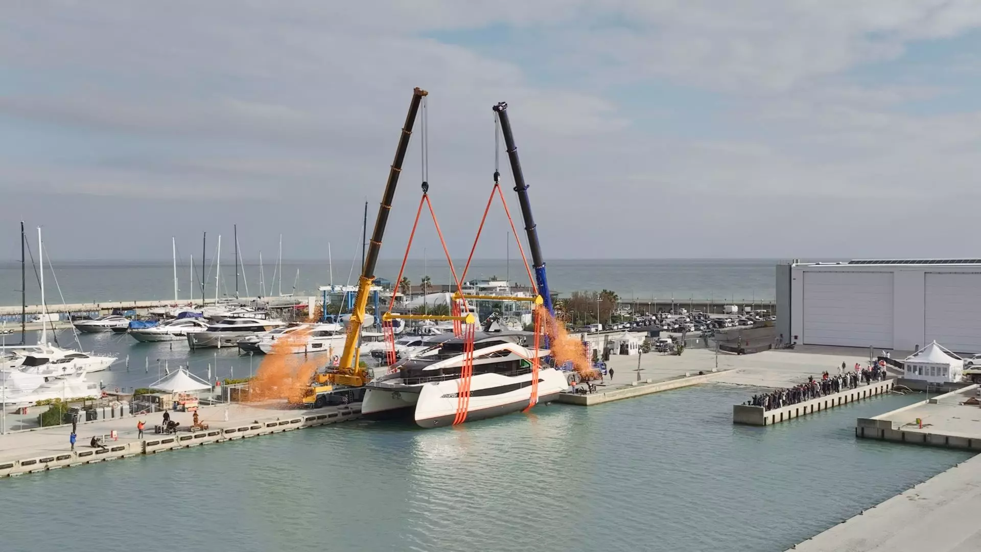 The First Unit of the WiderCat 92 Hits the Water
