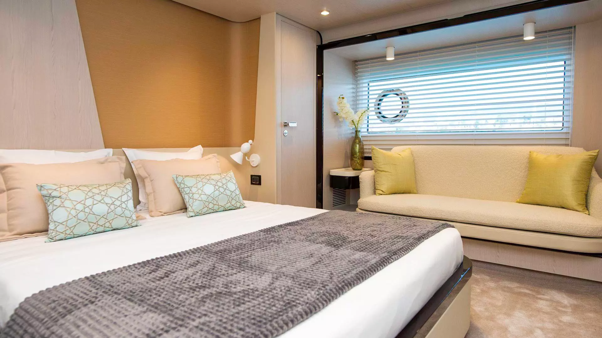 21- Prewi- Master cabin1.JPG