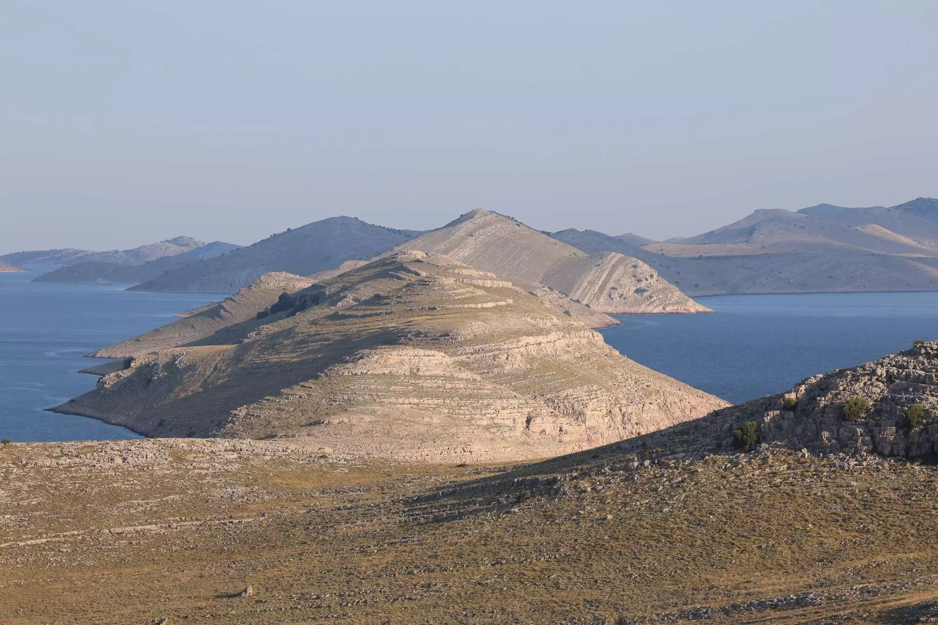 Guía de alquiler de barcos en Kornati: Explora el impresionante archipiélago de Croacia